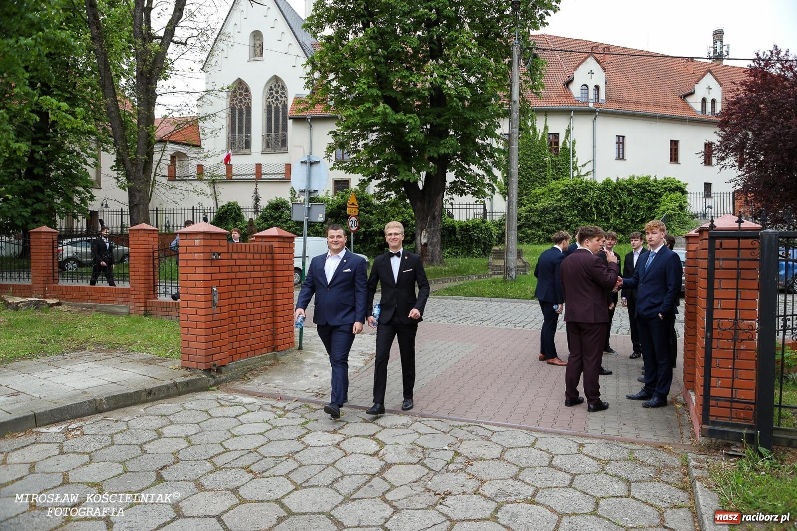 Zdjęcie w galerii na portalu naszraciborz.pl: Maturzyści z CKZiU nr 2 Mechanik rozpoczęli egzaminacyjną sesję. Dziś przystąpili do matury z języka polskiego wiadomości z regionu
