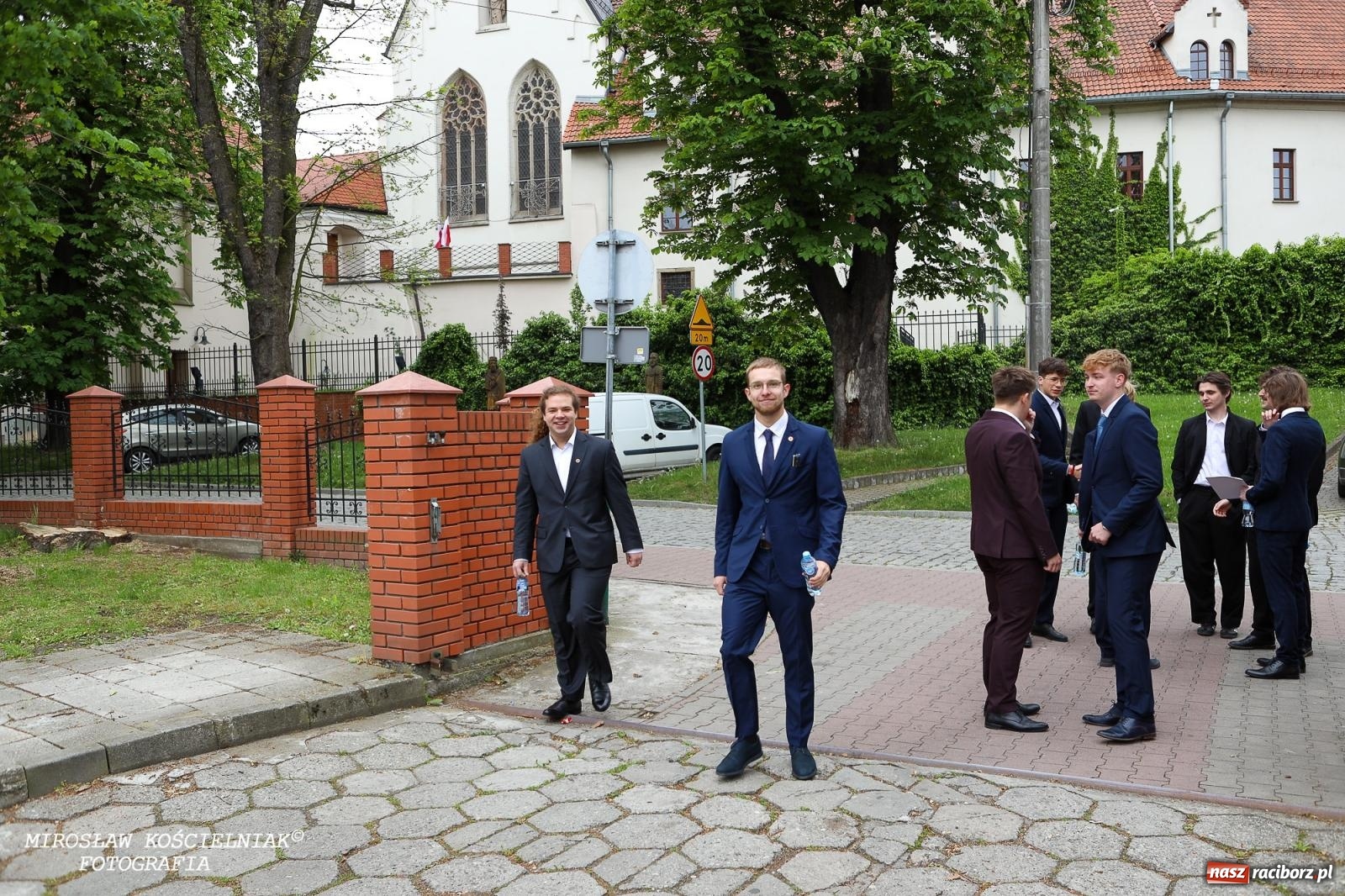 Zdjęcie w galerii na portalu naszraciborz.pl: Maturzyści z CKZiU nr 2 Mechanik rozpoczęli egzaminacyjną sesję. Dziś przystąpili do matury z języka polskiego wiadomości z regionu