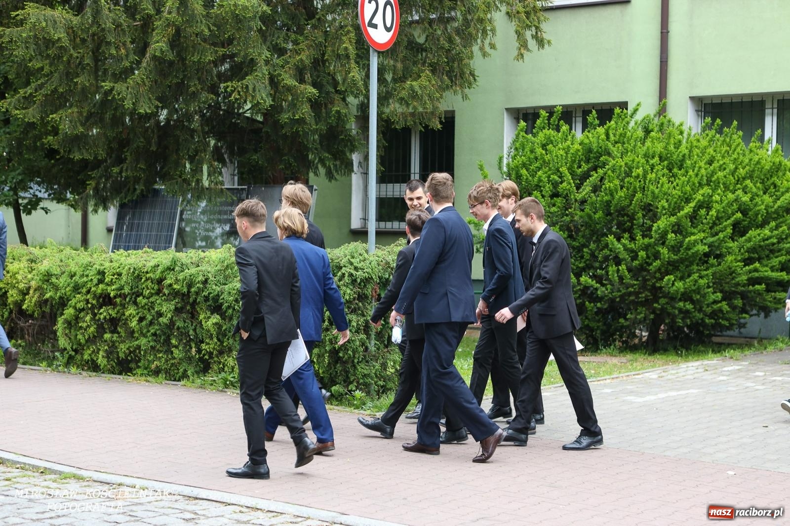 Zdjęcie w galerii na portalu naszraciborz.pl: Maturzyści z CKZiU nr 2 Mechanik rozpoczęli egzaminacyjną sesję. Dziś przystąpili do matury z języka polskiego wiadomości z regionu