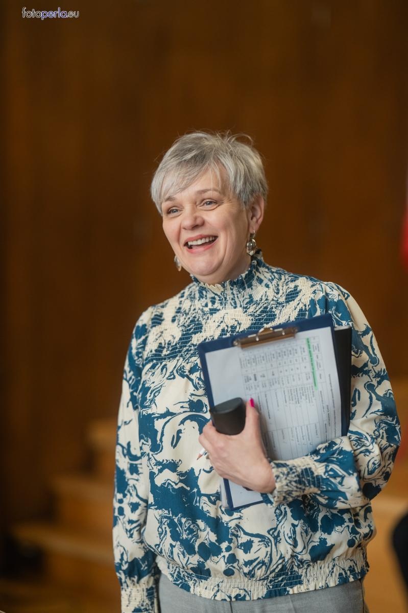 Zdjęcie w galerii na portalu naszraciborz.pl: Absolwenci I LO i Plastyka rozpoczęli matury [FOTO] wiadomości z regionu