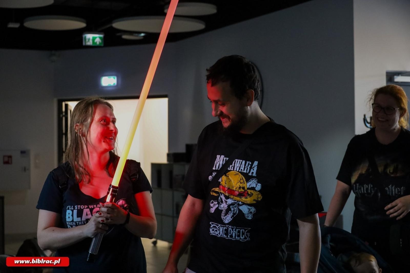 Zdjęcie w galerii na portalu naszraciborz.pl: Moc była z Biblioteką! Dzień Gwiezdnych Wojen na Stacji Młodych wiadomości z regionu