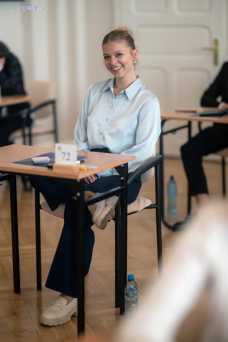 Zdjęcie w galerii na portalu naszraciborz.pl: Matura z matematyki w Ekonomiku – ekonomicy piszą w odnowionej auli wiadomości z regionu