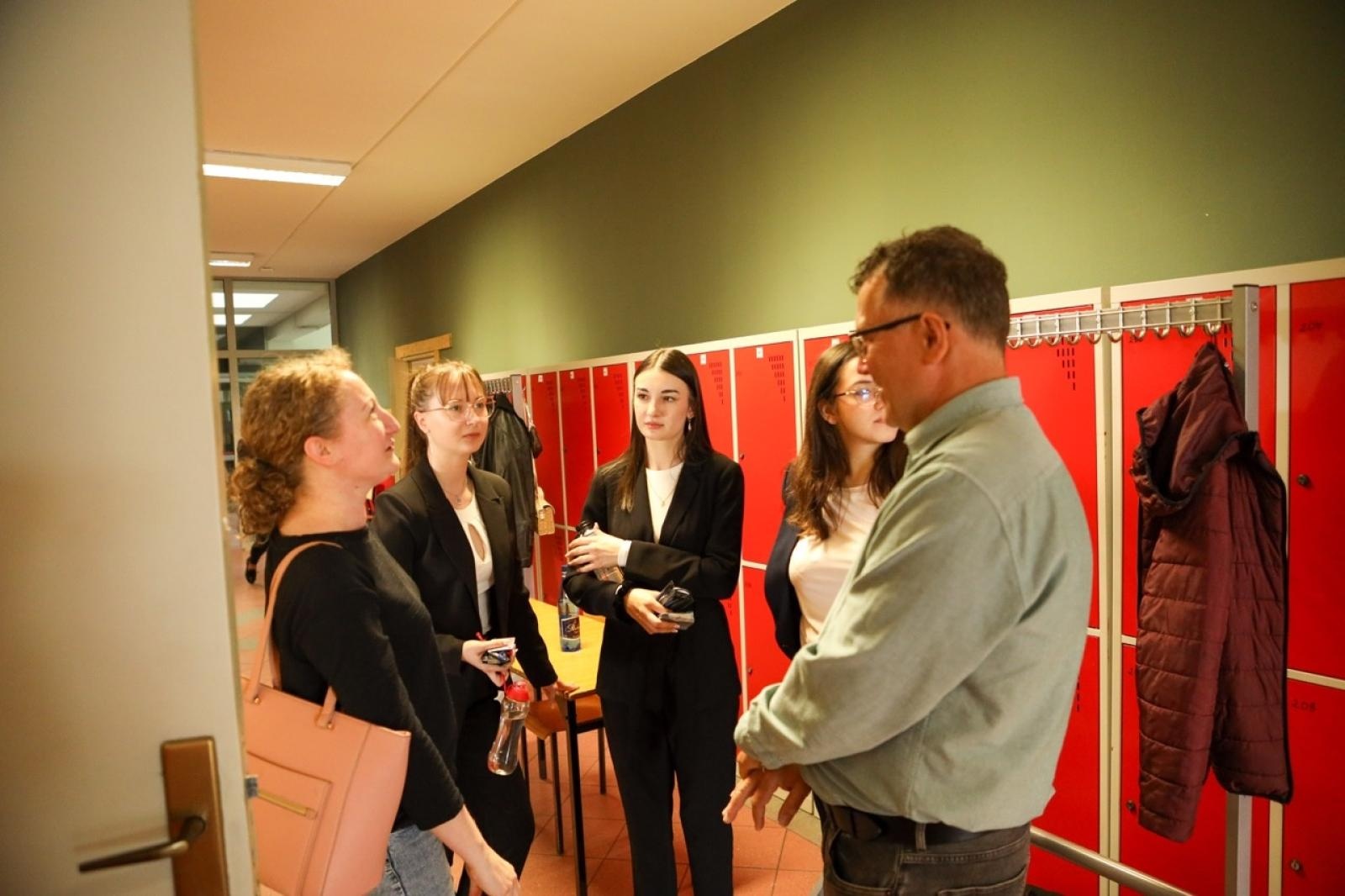 Zdjęcie w galerii na portalu naszraciborz.pl: Matura z matematyki w CKZiU nr 1 – egzamin w Gastronomiku i Budowlance wiadomości z regionu