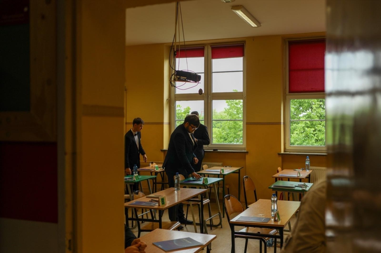 Zdjęcie w galerii na portalu naszraciborz.pl: Matura z matematyki w CKZiU nr 1 – egzamin w Gastronomiku i Budowlance wiadomości z regionu