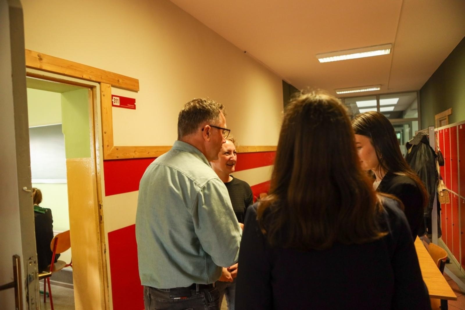 Zdjęcie w galerii na portalu naszraciborz.pl: Matura z matematyki w CKZiU nr 1 – egzamin w Gastronomiku i Budowlance wiadomości z regionu