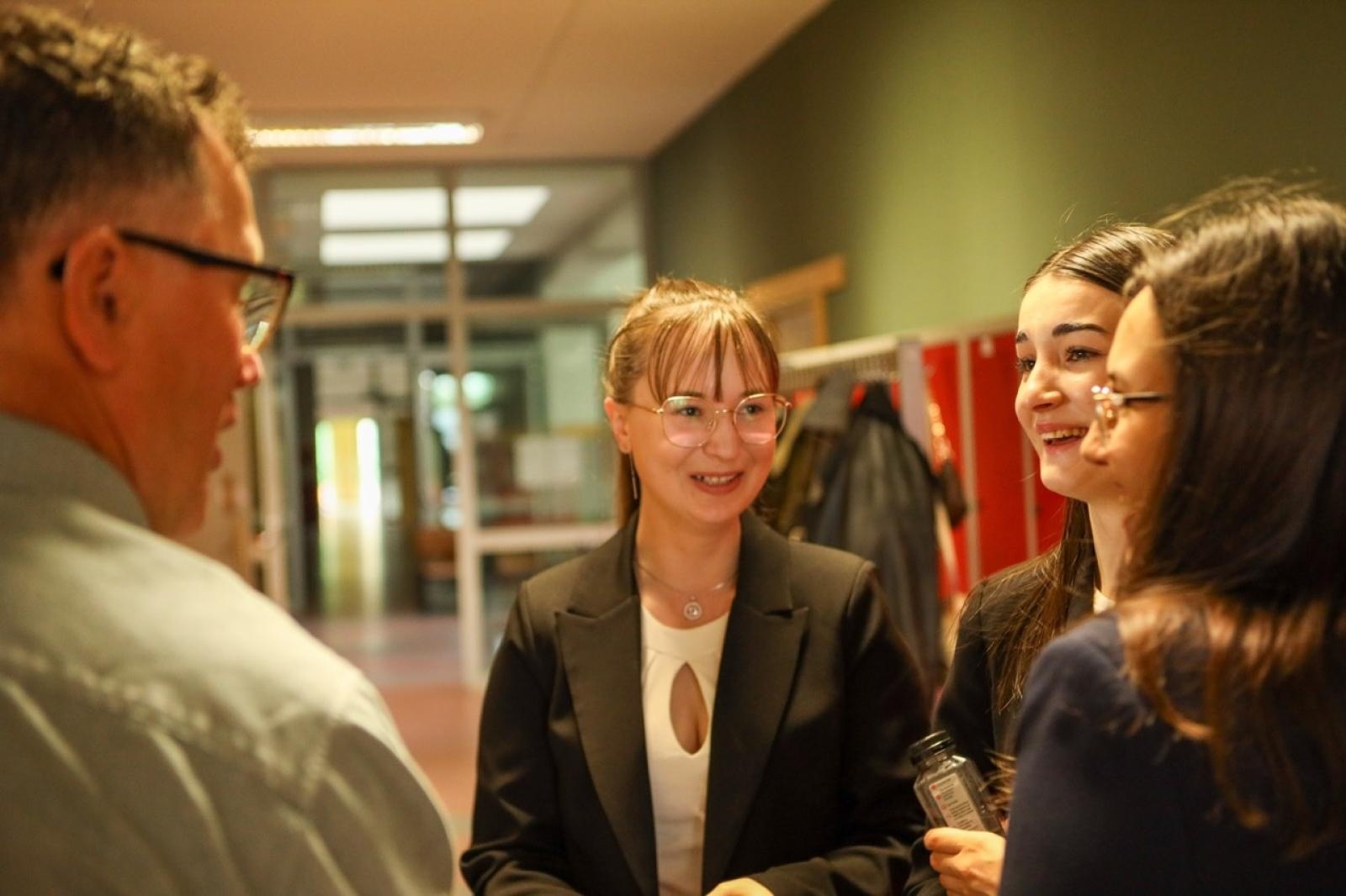 Zdjęcie w galerii na portalu naszraciborz.pl: Matura z matematyki w CKZiU nr 1 – egzamin w Gastronomiku i Budowlance wiadomości z regionu