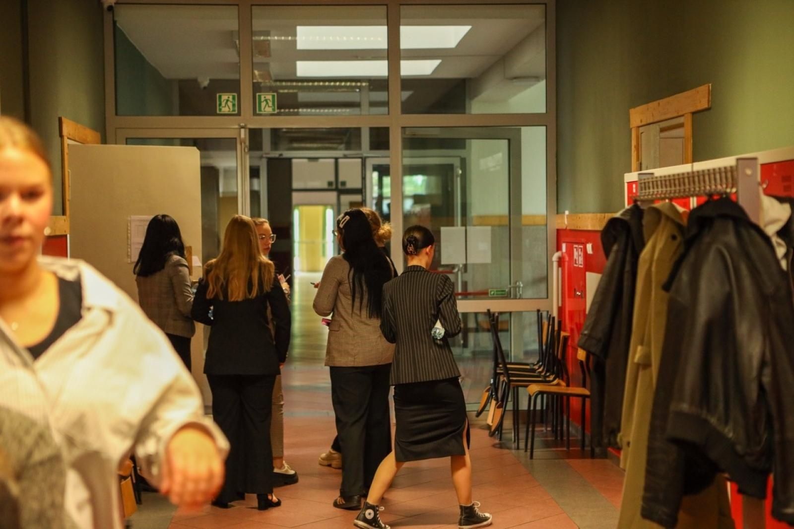 Zdjęcie w galerii na portalu naszraciborz.pl: Matura z matematyki w CKZiU nr 1 – egzamin w Gastronomiku i Budowlance wiadomości z regionu