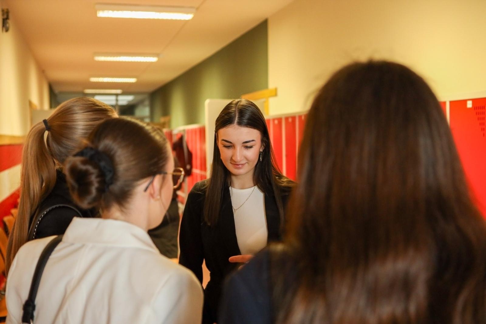 Zdjęcie w galerii na portalu naszraciborz.pl: Matura z matematyki w CKZiU nr 1 – egzamin w Gastronomiku i Budowlance wiadomości z regionu