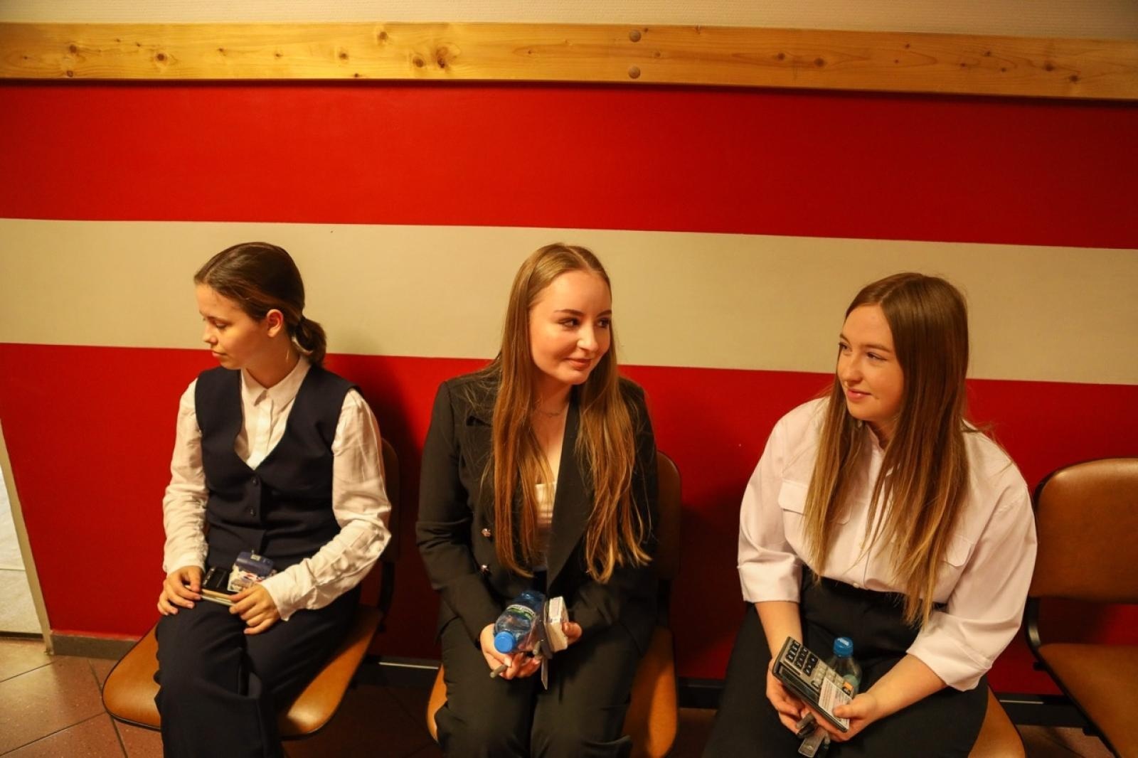 Zdjęcie w galerii na portalu naszraciborz.pl: Matura z matematyki w CKZiU nr 1 – egzamin w Gastronomiku i Budowlance wiadomości z regionu