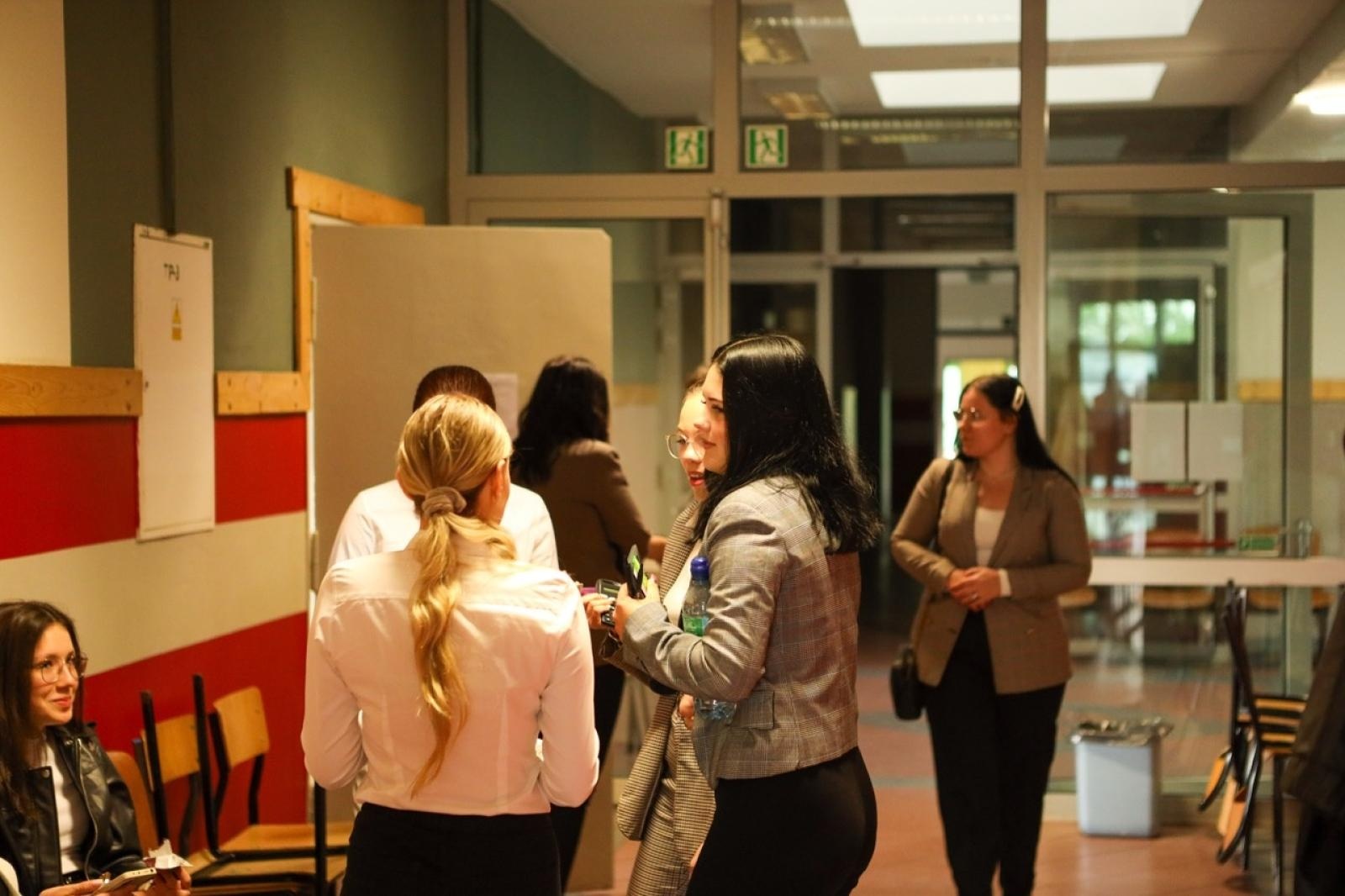 Zdjęcie w galerii na portalu naszraciborz.pl: Matura z matematyki w CKZiU nr 1 – egzamin w Gastronomiku i Budowlance wiadomości z regionu