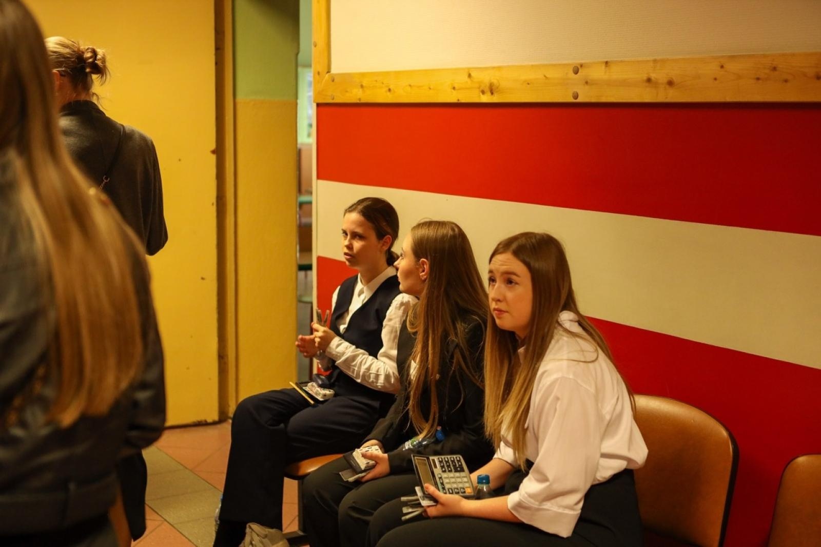 Zdjęcie w galerii na portalu naszraciborz.pl: Matura z matematyki w CKZiU nr 1 – egzamin w Gastronomiku i Budowlance wiadomości z regionu