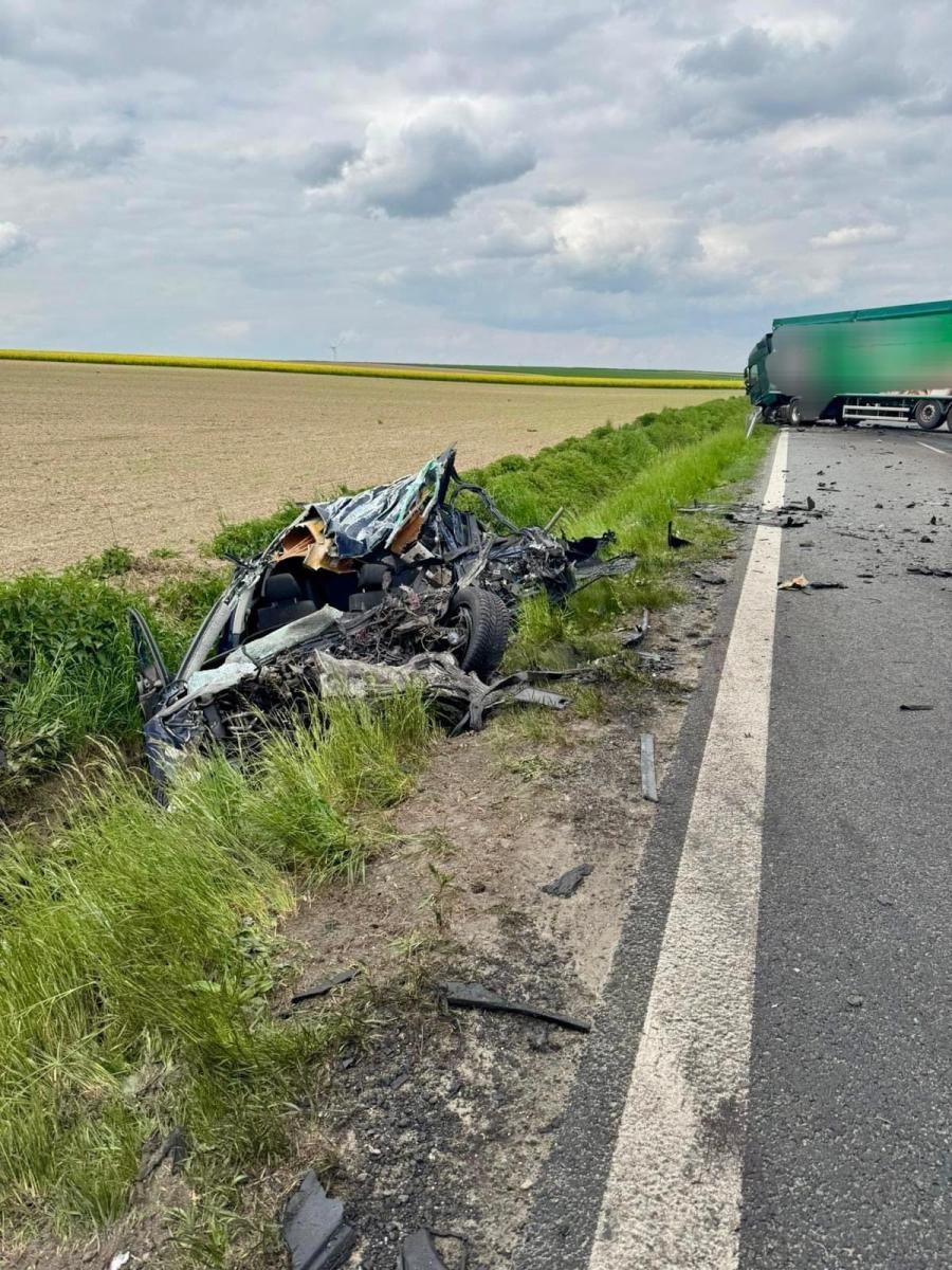 Zdjęcie w galerii na portalu naszraciborz.pl: Tragiczny wypadek w Bieńkowicach. Nie żyje 32-letni kierowca volkswagena [KOMUNIKAT POLICJI] wiadomości z regionu