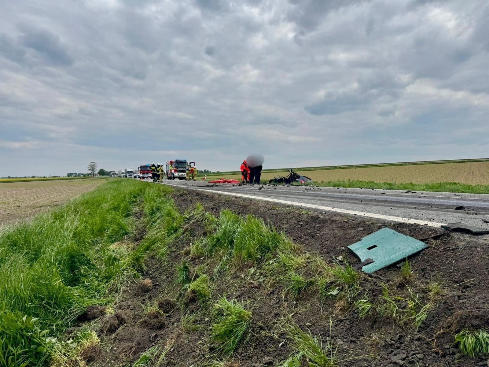 Zdjęcie w galerii na portalu naszraciborz.pl: Tragiczny wypadek w Bieńkowicach. Nie żyje 32-letni kierowca volkswagena [KOMUNIKAT POLICJI] wiadomości z regionu