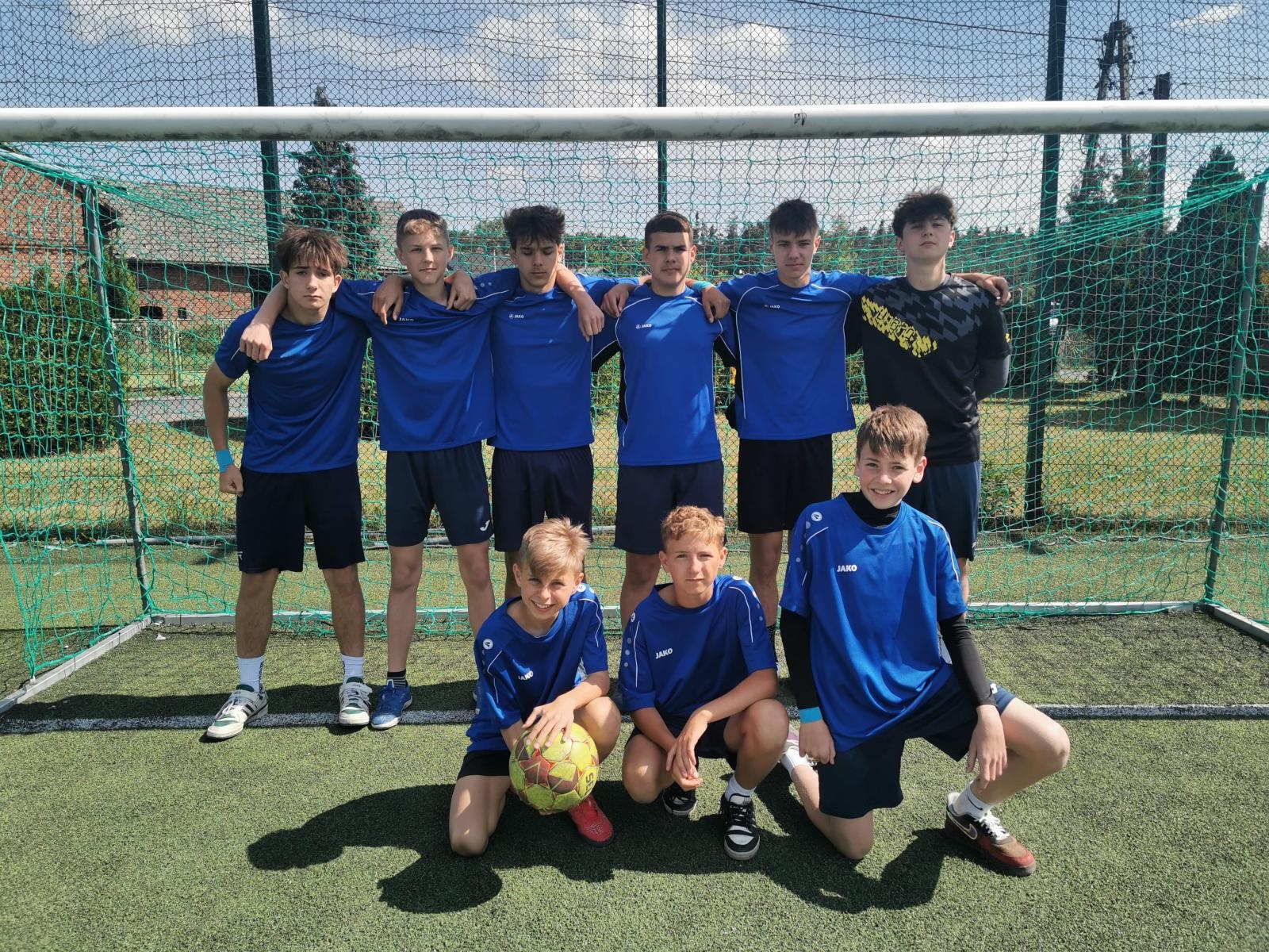 Zdjęcie w galerii na portalu naszraciborz.pl: Piłkarska rywalizacja w Nędzy. Uczniowie z Krzyżanowic z awansem wiadomości z regionu