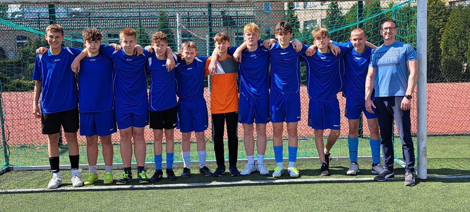 Zdjęcie w galerii na portalu naszraciborz.pl: Piłkarska rywalizacja w Nędzy. Uczniowie z Krzyżanowic z awansem wiadomości z regionu