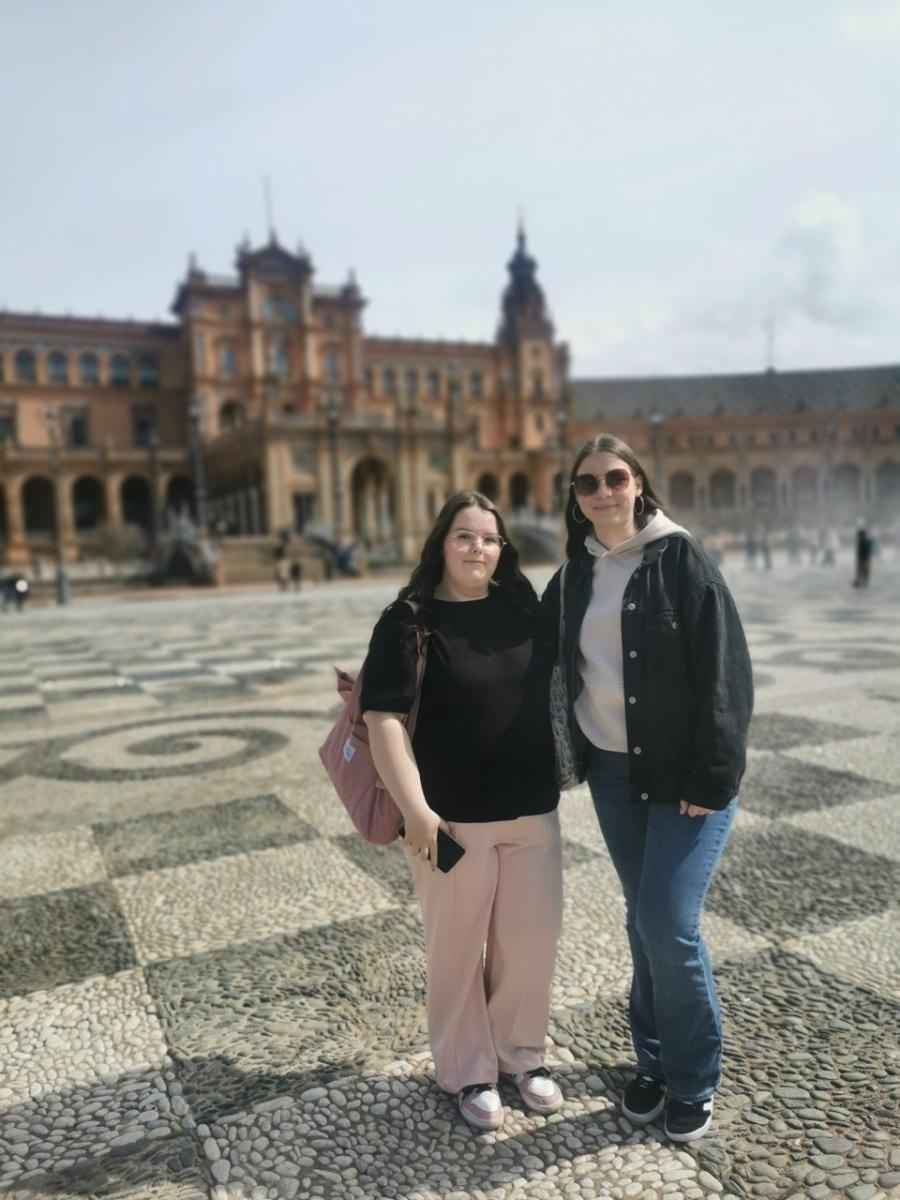 Zdjęcie w galerii na portalu naszraciborz.pl: Zawodowa przygoda w sercu Andaluzji – praktyki uczniów Ekonomika wiadomości z regionu