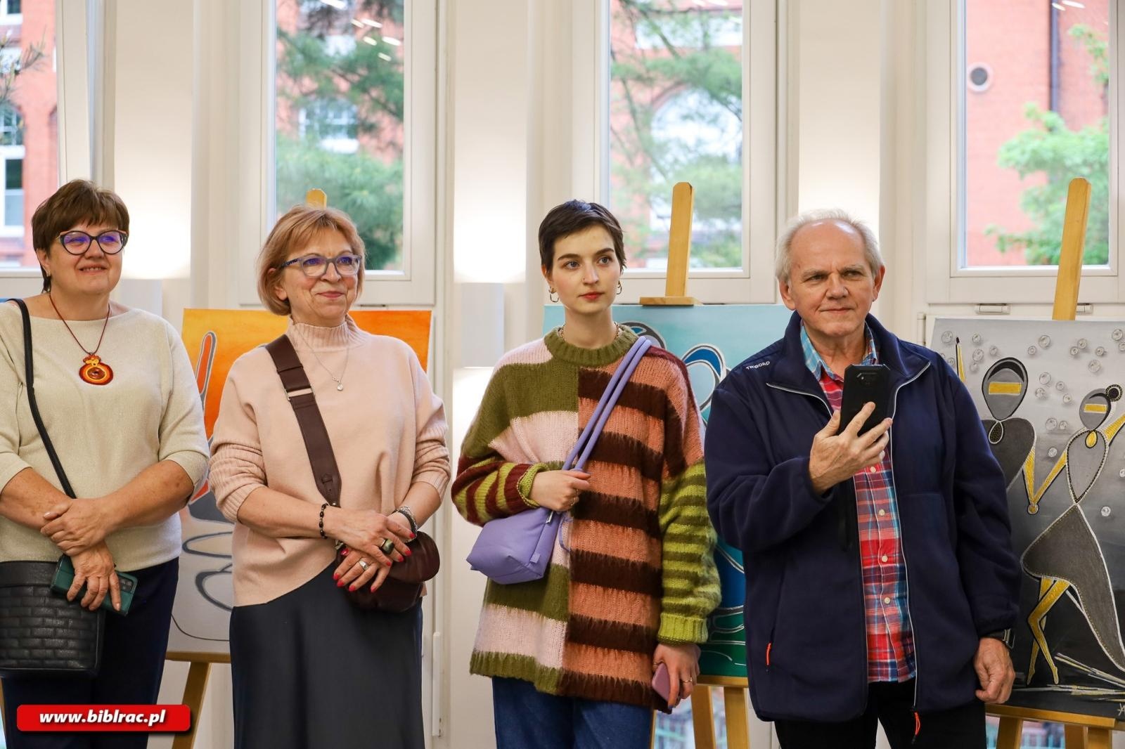 Zdjęcie w galerii na portalu naszraciborz.pl: W ramach i bez ram – wyjątkowy wernisaż Anny Żychskiej w Raciborzu wiadomości z regionu