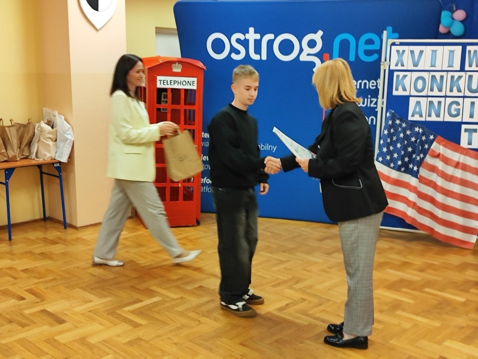 Zdjęcie w galerii na portalu naszraciborz.pl: XVII Wojewódzki Konkurs Języka Angielskiego The Globe w SP18  wiadomości z regionu