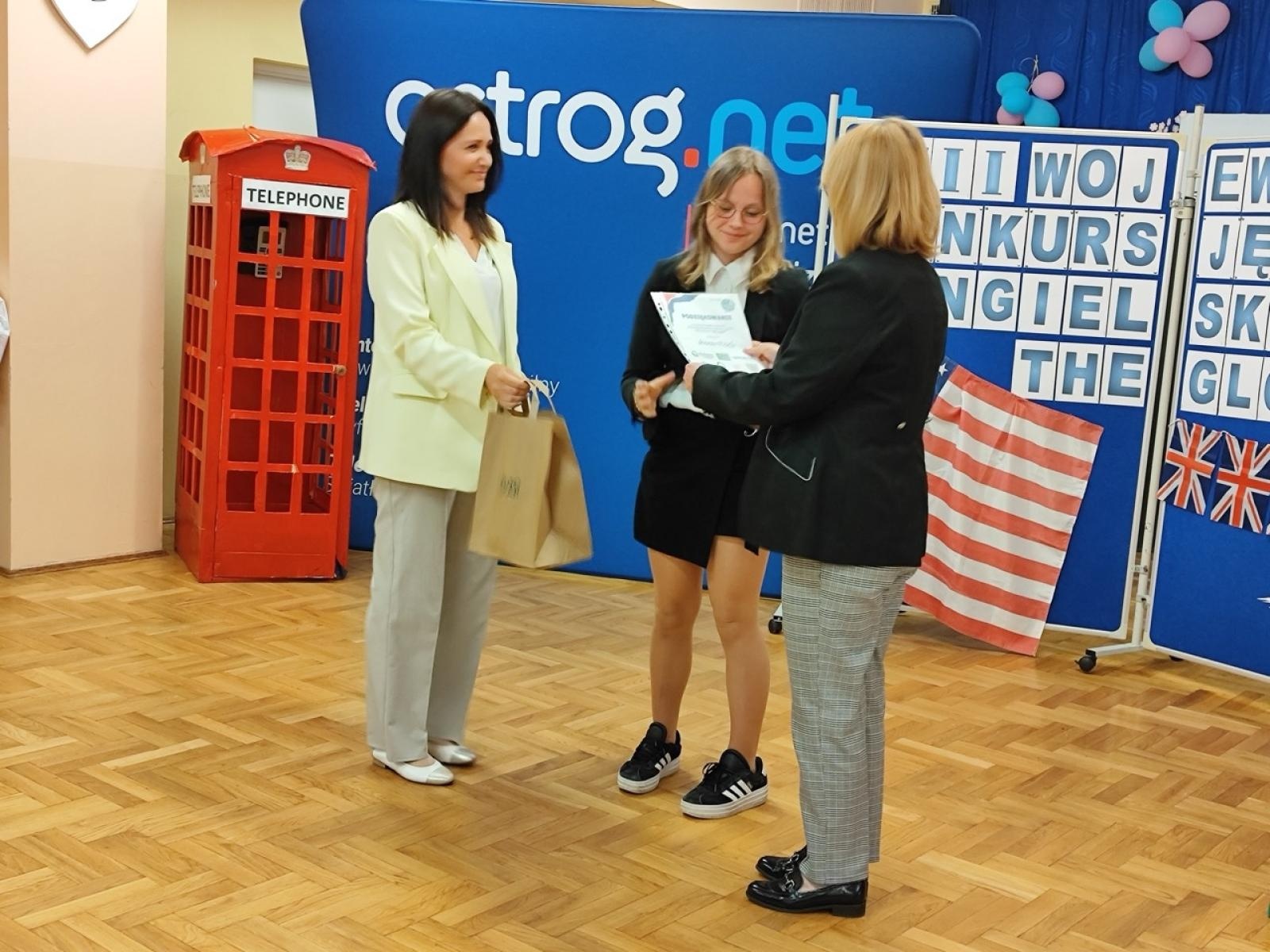 Zdjęcie w galerii na portalu naszraciborz.pl: XVII Wojewódzki Konkurs Języka Angielskiego The Globe w SP18  wiadomości z regionu