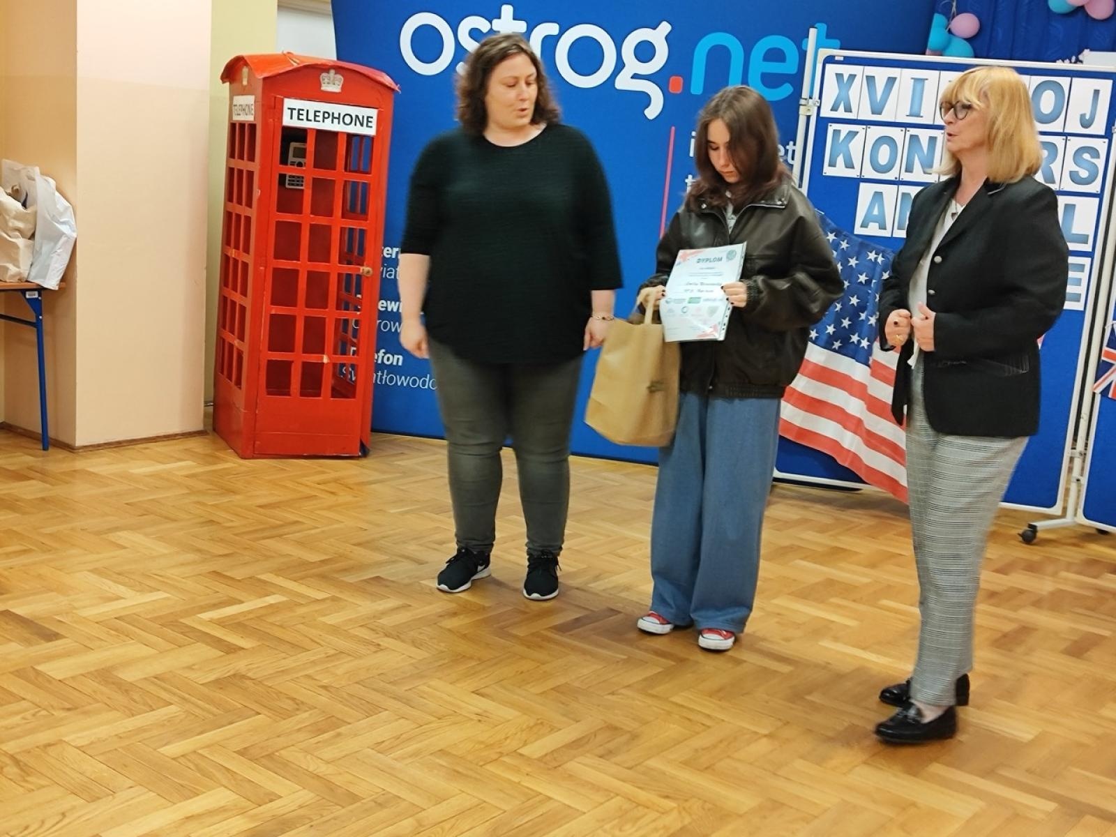 Zdjęcie w galerii na portalu naszraciborz.pl: XVII Wojewódzki Konkurs Języka Angielskiego The Globe w SP18  wiadomości z regionu