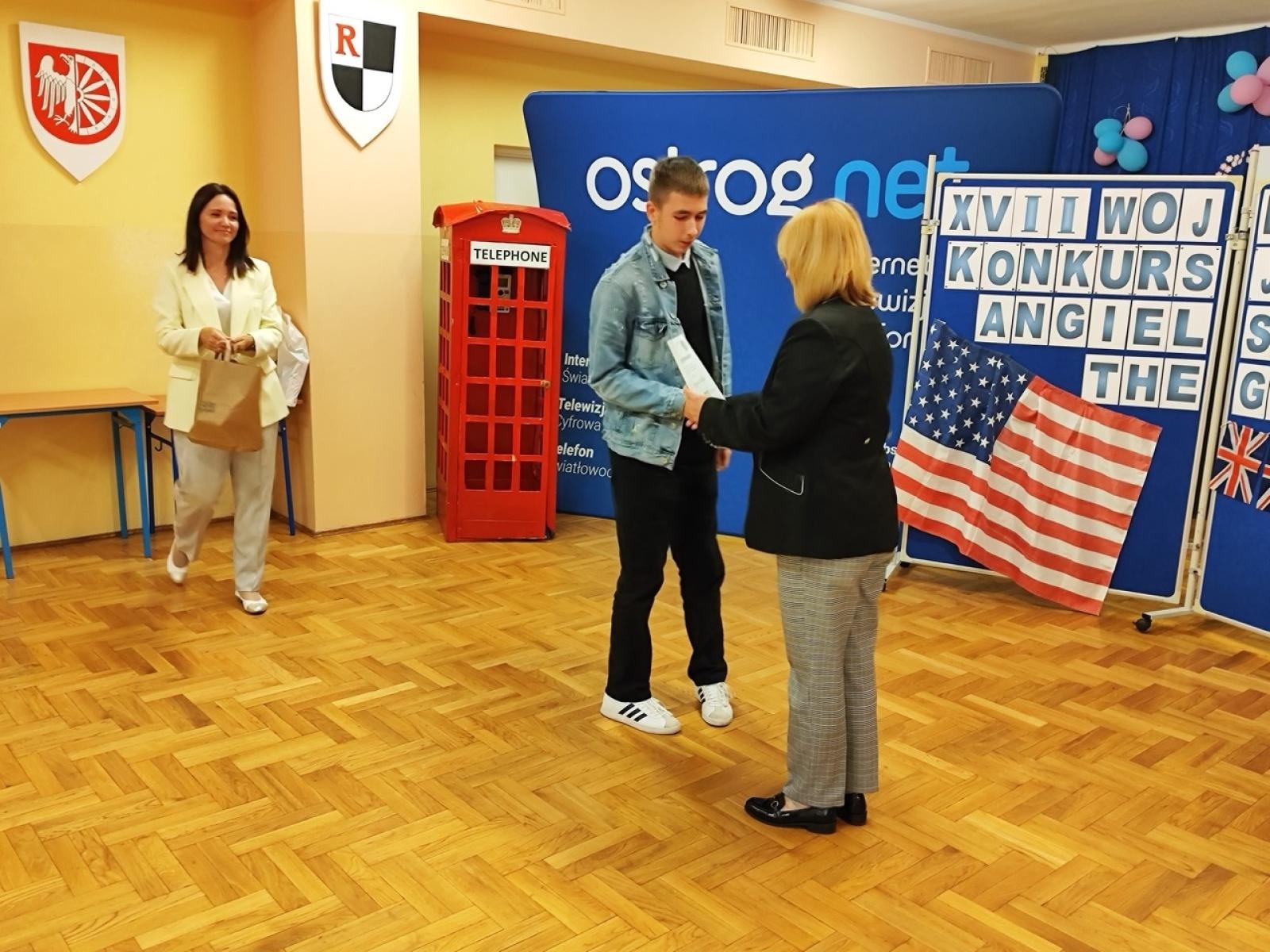 Zdjęcie w galerii na portalu naszraciborz.pl: XVII Wojewódzki Konkurs Języka Angielskiego The Globe w SP18  wiadomości z regionu