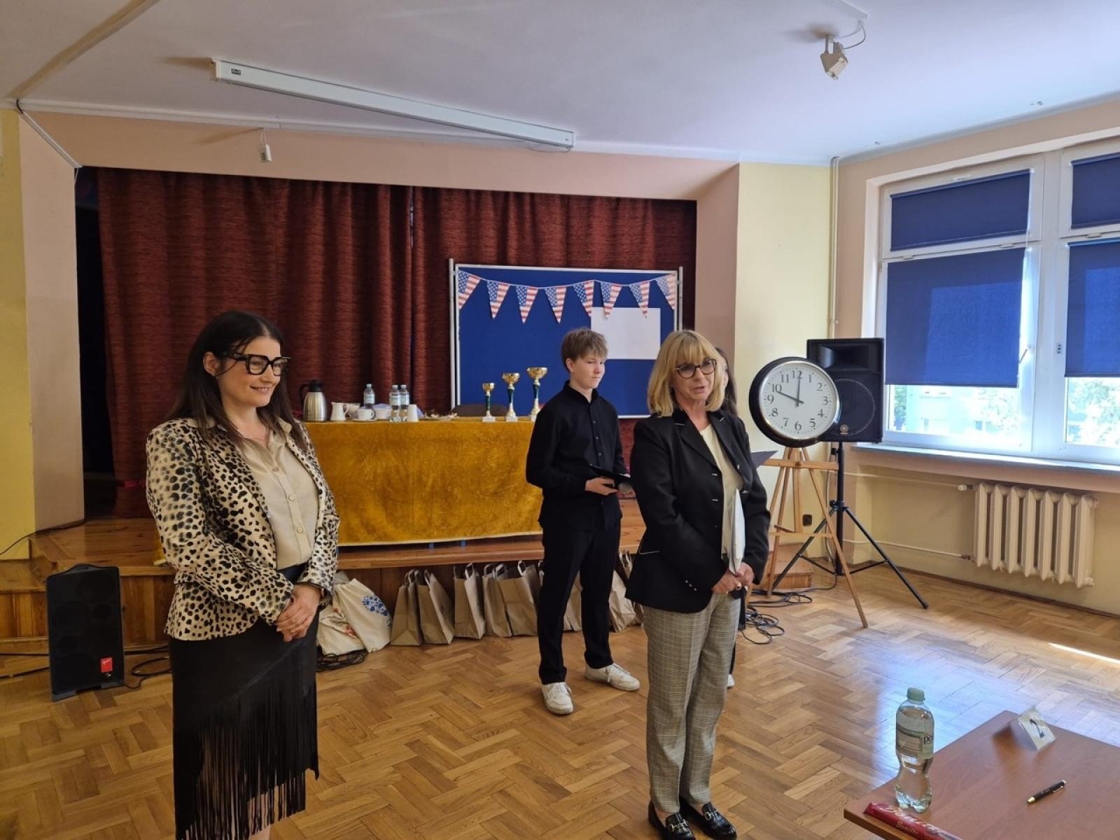 Zdjęcie w galerii na portalu naszraciborz.pl: XVII Wojewódzki Konkurs Języka Angielskiego The Globe w SP18  wiadomości z regionu