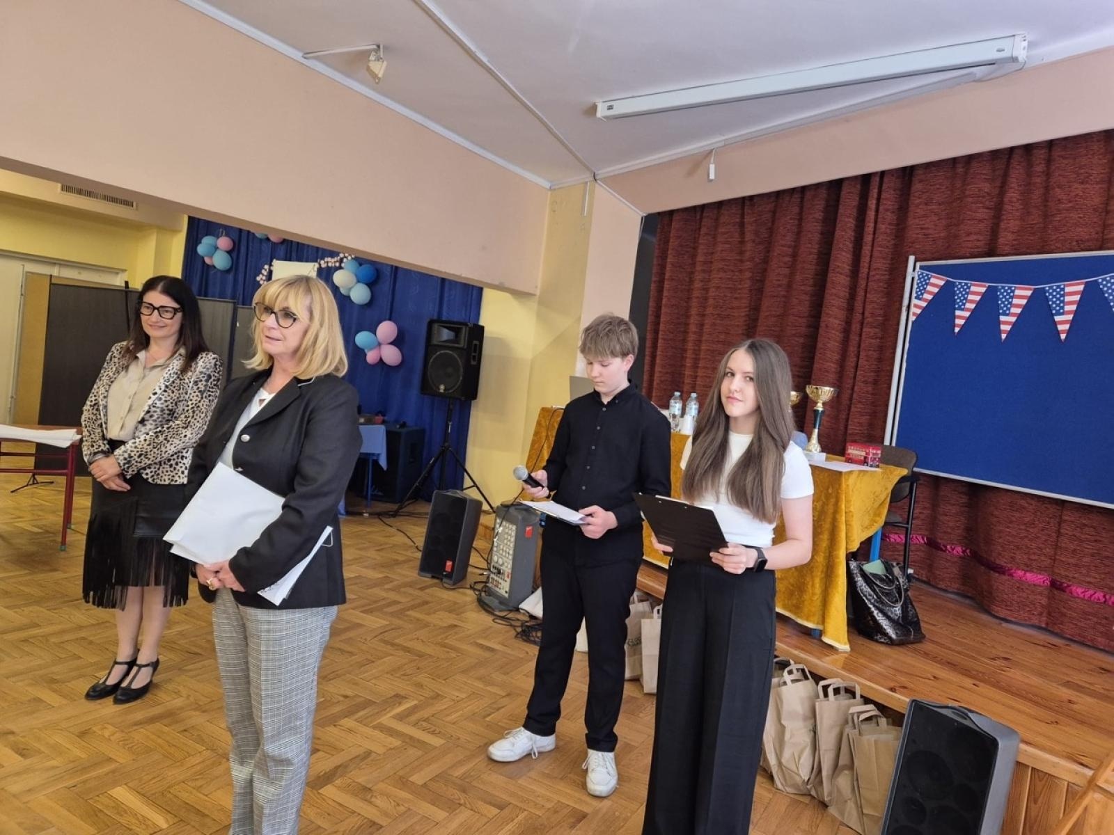 Zdjęcie w galerii na portalu naszraciborz.pl: XVII Wojewódzki Konkurs Języka Angielskiego The Globe w SP18  wiadomości z regionu