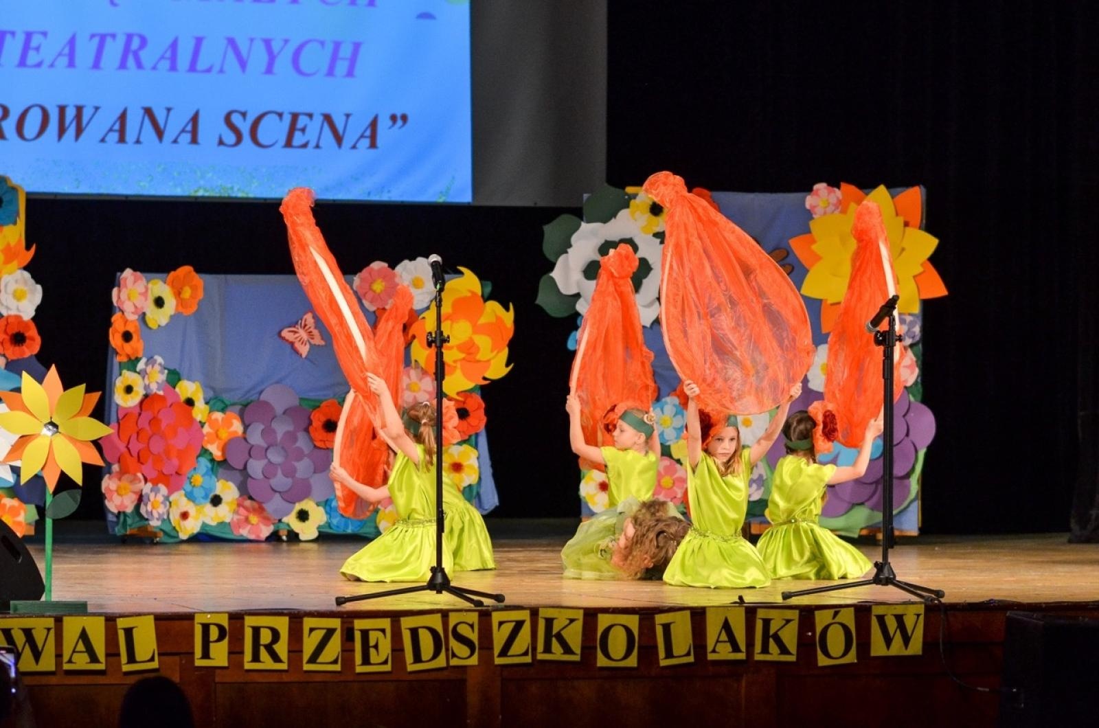 Zdjęcie w galerii na portalu naszraciborz.pl: 21 występów w XV Mini Festiwalu Przedszkolaków wiadomości z regionu