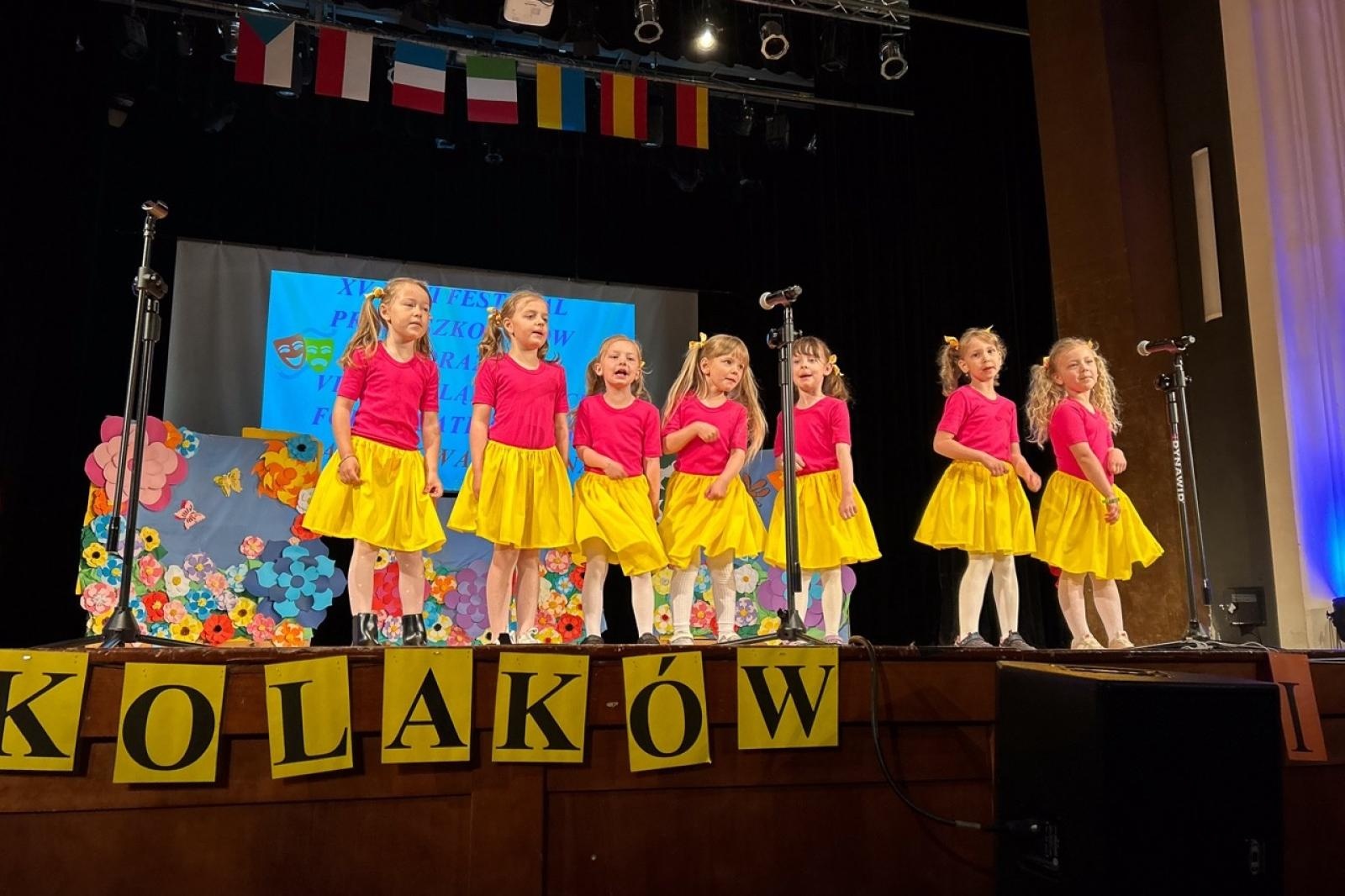 Zdjęcie w galerii na portalu naszraciborz.pl: 21 występów w XV Mini Festiwalu Przedszkolaków wiadomości z regionu