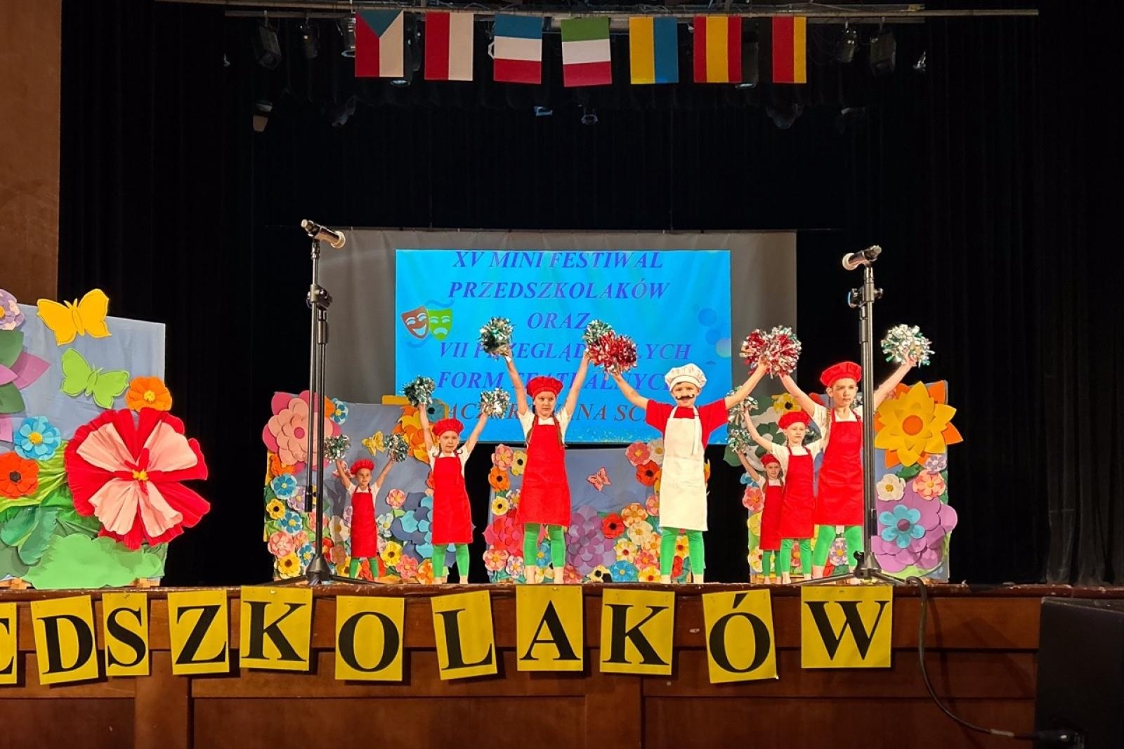 Zdjęcie w galerii na portalu naszraciborz.pl: 21 występów w XV Mini Festiwalu Przedszkolaków wiadomości z regionu