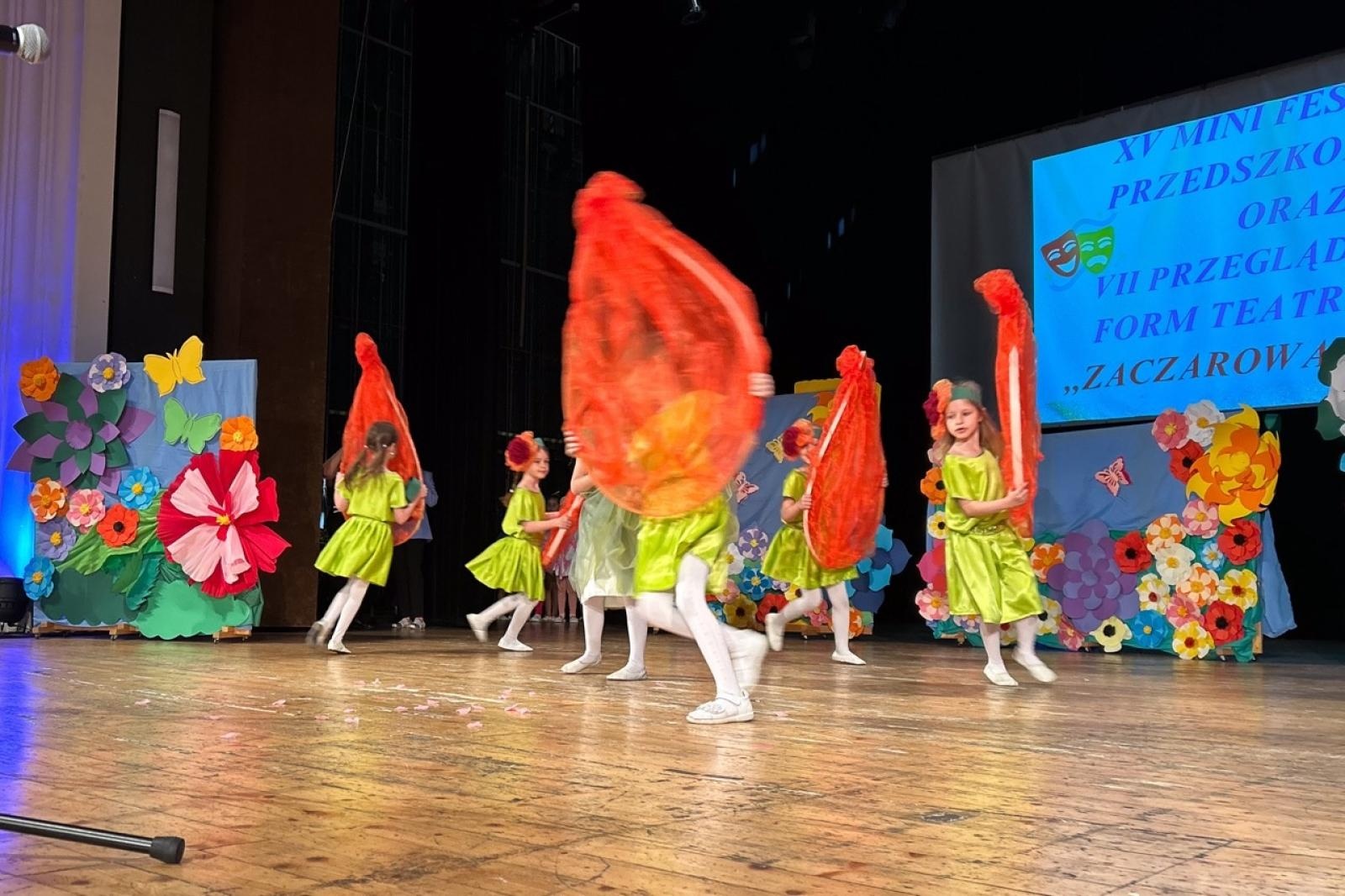 Zdjęcie w galerii na portalu naszraciborz.pl: 21 występów w XV Mini Festiwalu Przedszkolaków wiadomości z regionu