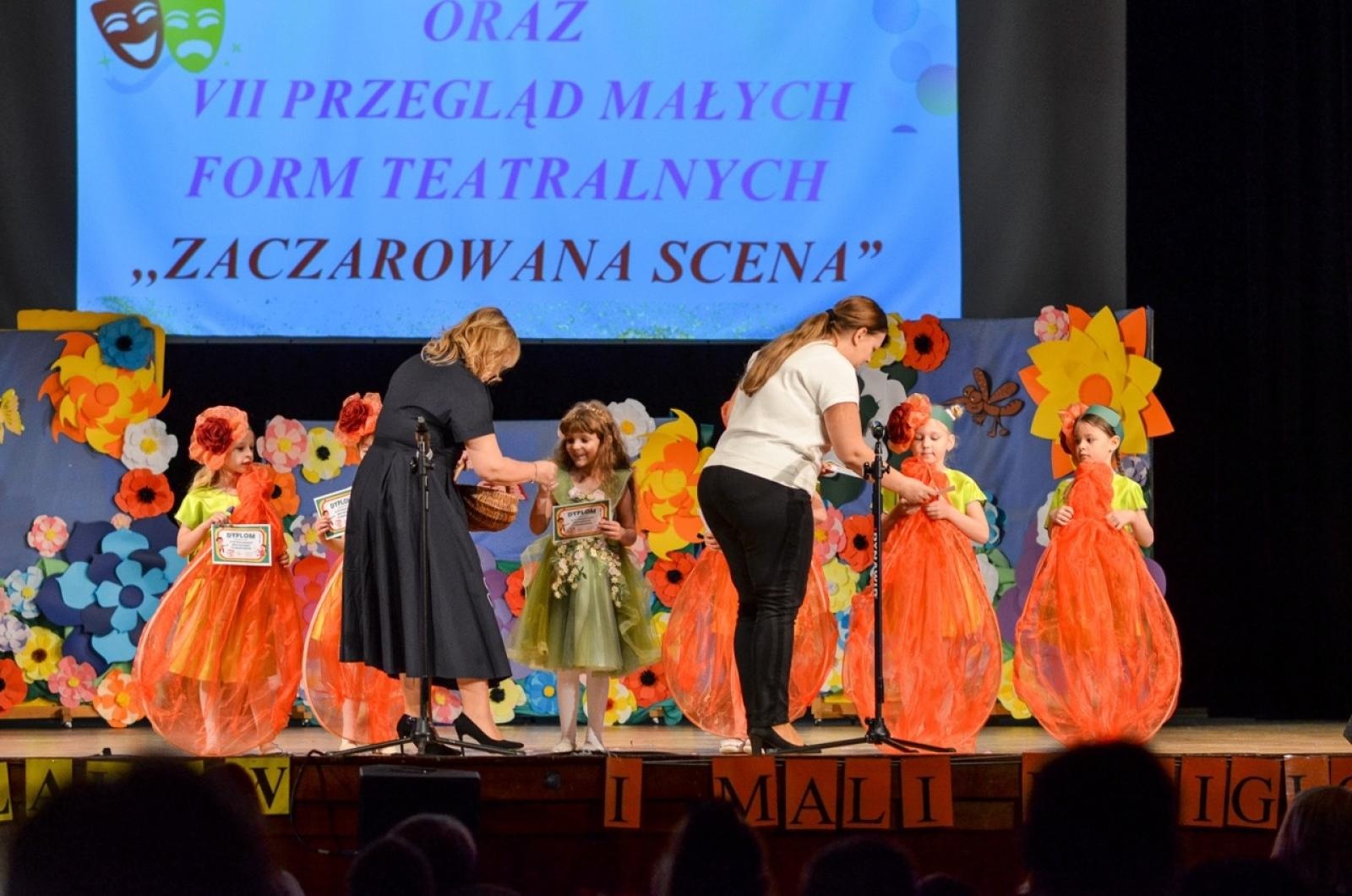 Zdjęcie w galerii na portalu naszraciborz.pl: 21 występów w XV Mini Festiwalu Przedszkolaków wiadomości z regionu