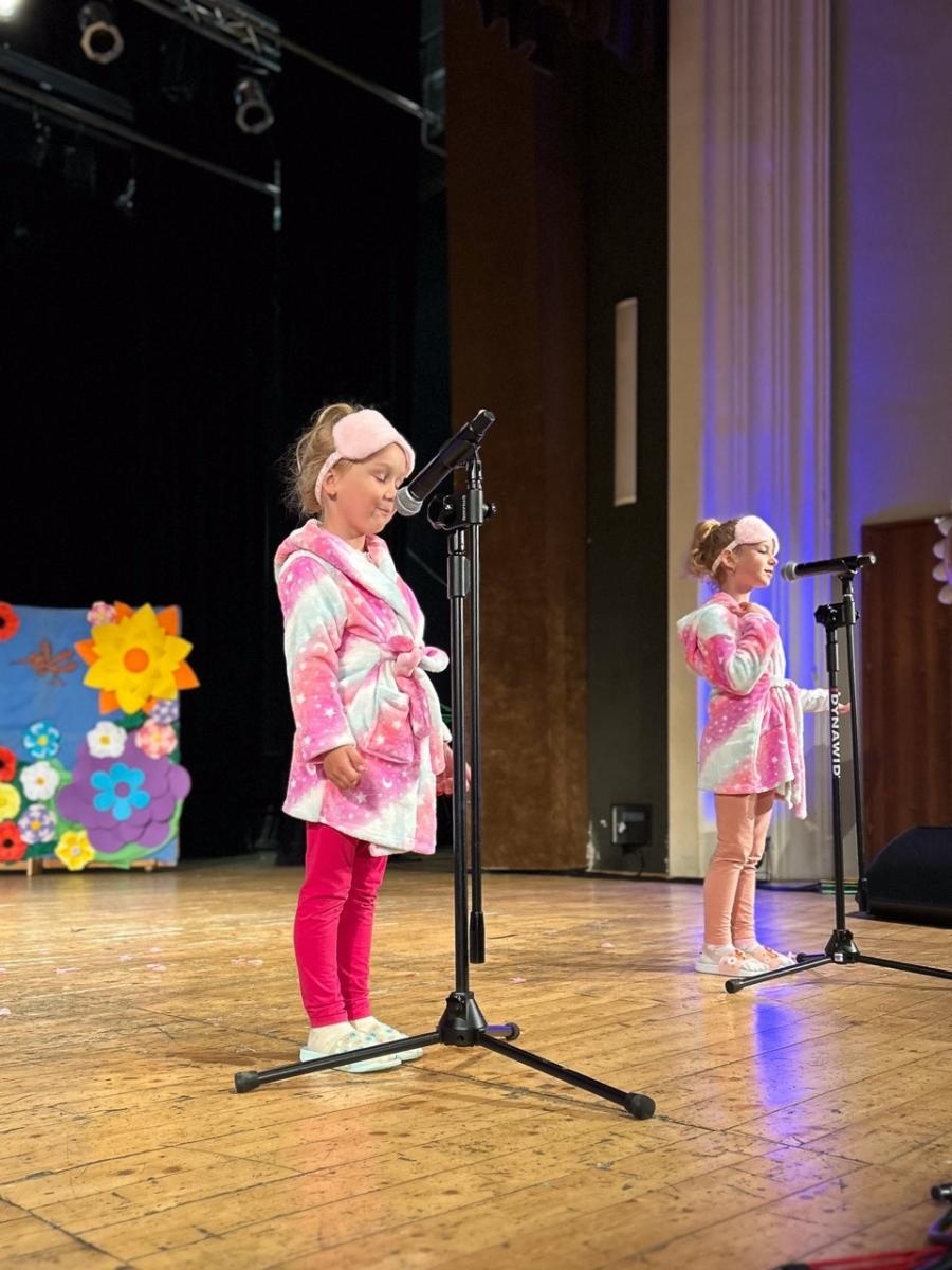 Zdjęcie w galerii na portalu naszraciborz.pl: 21 występów w XV Mini Festiwalu Przedszkolaków wiadomości z regionu