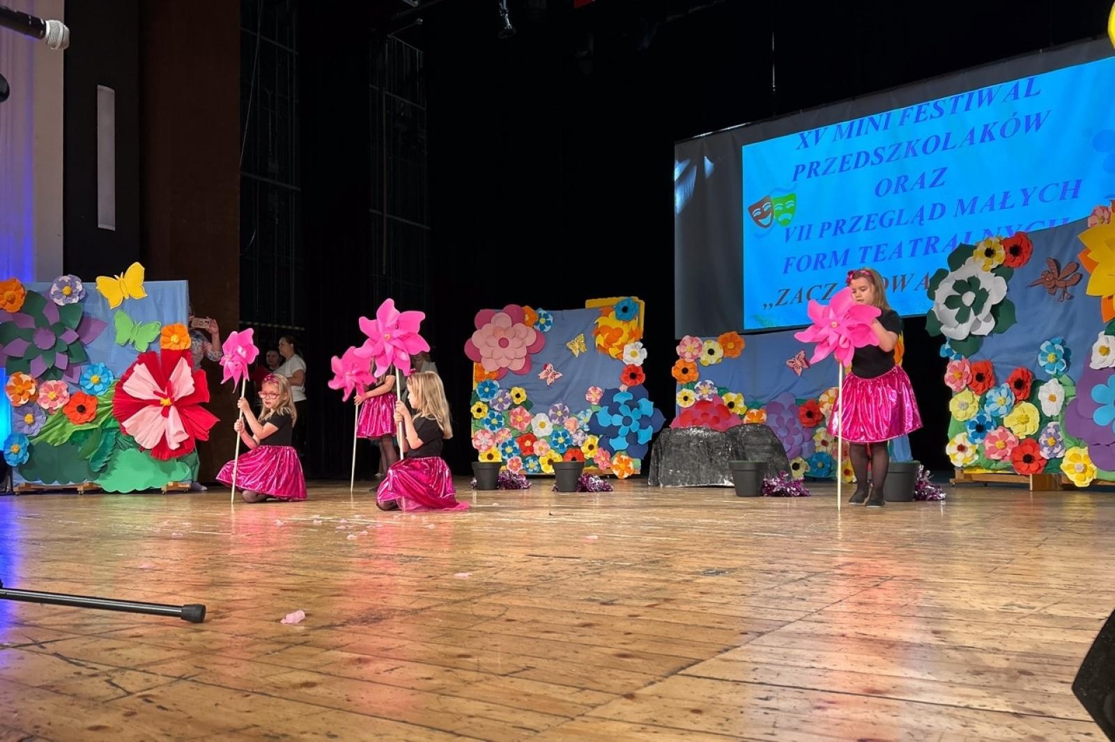 Zdjęcie w galerii na portalu naszraciborz.pl: 21 występów w XV Mini Festiwalu Przedszkolaków wiadomości z regionu