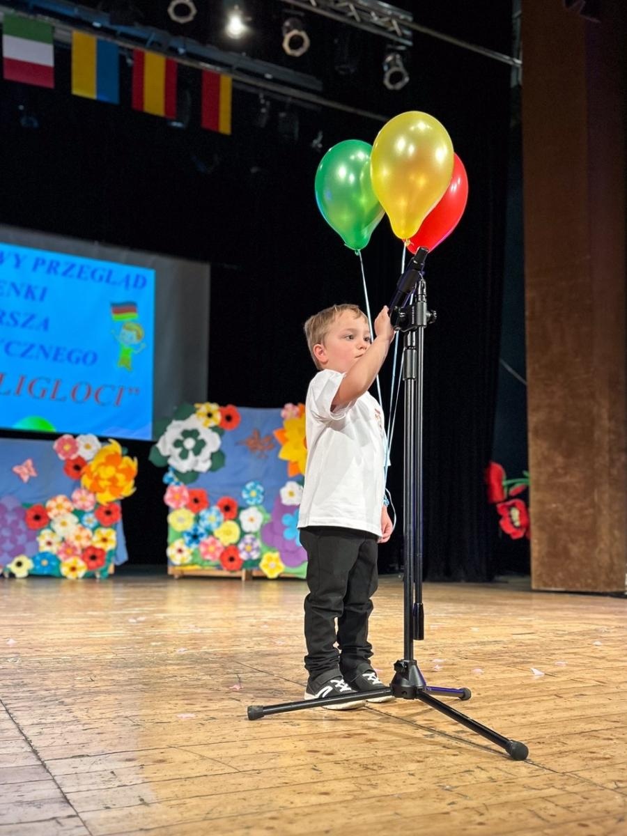 Zdjęcie w galerii na portalu naszraciborz.pl: 21 występów w XV Mini Festiwalu Przedszkolaków wiadomości z regionu