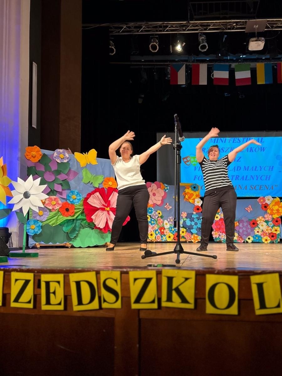 Zdjęcie w galerii na portalu naszraciborz.pl: 21 występów w XV Mini Festiwalu Przedszkolaków wiadomości z regionu