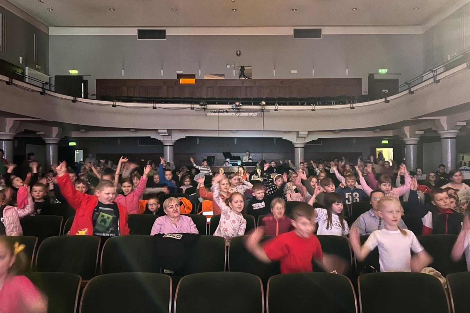 Zdjęcie w galerii na portalu naszraciborz.pl: 21 występów w XV Mini Festiwalu Przedszkolaków wiadomości z regionu