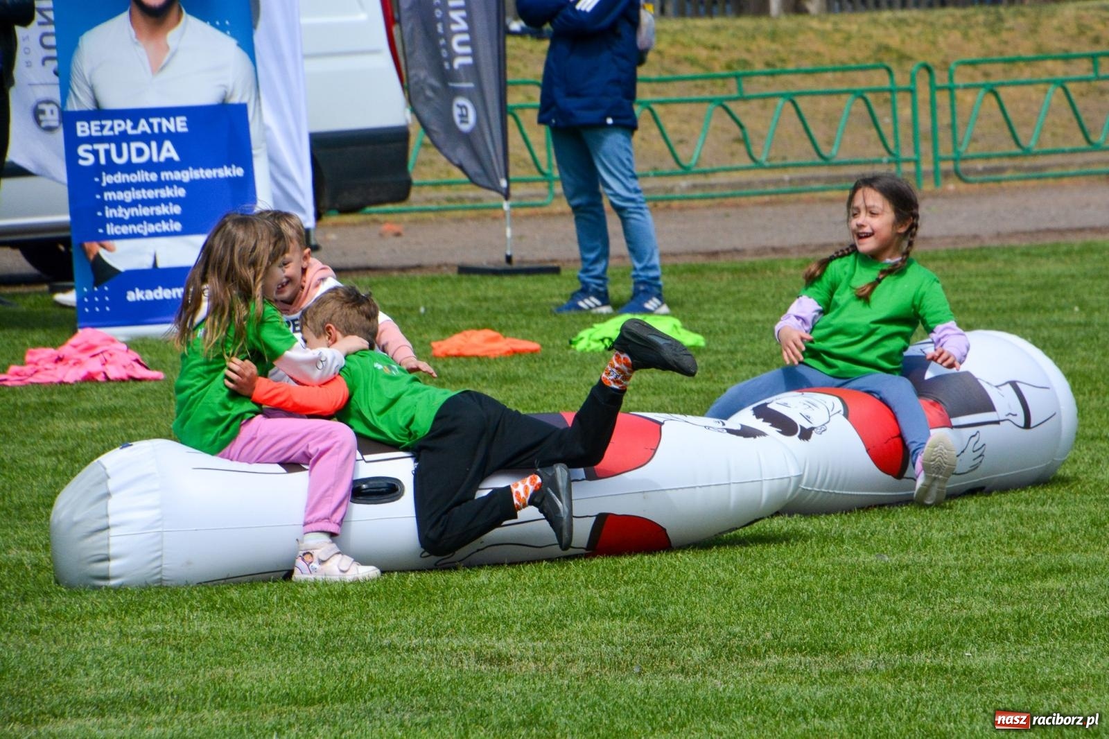 Zdjęcie w galerii na portalu naszraciborz.pl: Turniej Puchar Juniora 2025 - sportowa integracja najmłodszych z Junior Trening i ANS wiadomości z regionu