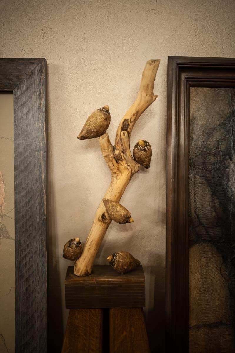 Zdjęcie w galerii na portalu naszraciborz.pl: Ciemna noc duszy – wernisaż prac Jolanty Krzyżek na zamku wiadomości z regionu