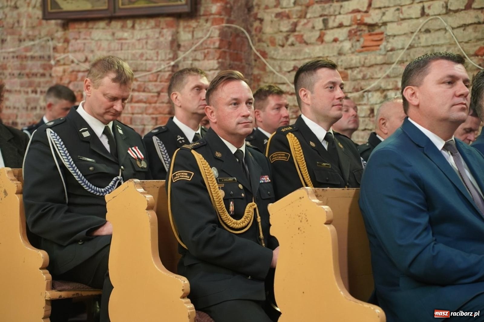 Zdjęcie w galerii na portalu naszraciborz.pl: 100-lecie OSP Gamów. Wręczono odznaczenia i poświęcono tablicę pamiątkową wiadomości z regionu