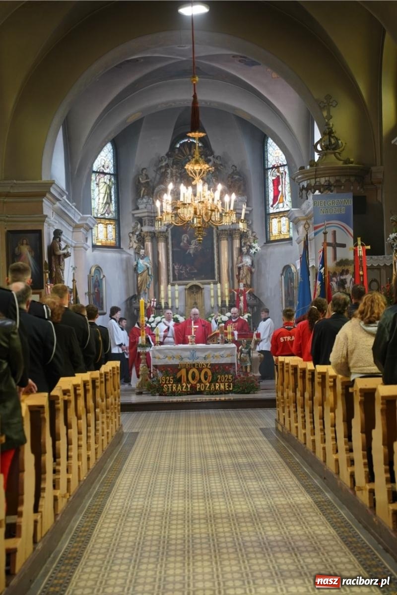 Zdjęcie w galerii na portalu naszraciborz.pl: 100-lecie OSP Gamów. Wręczono odznaczenia i poświęcono tablicę pamiątkową wiadomości z regionu