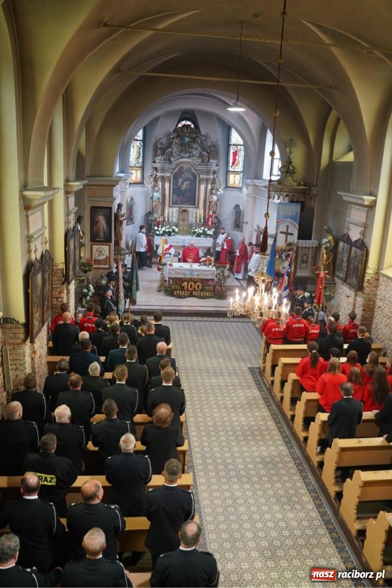 Zdjęcie w galerii na portalu naszraciborz.pl: 100-lecie OSP Gamów. Wręczono odznaczenia i poświęcono tablicę pamiątkową wiadomości z regionu