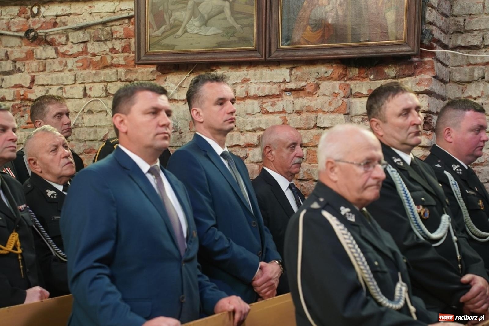 Zdjęcie w galerii na portalu naszraciborz.pl: 100-lecie OSP Gamów. Wręczono odznaczenia i poświęcono tablicę pamiątkową wiadomości z regionu