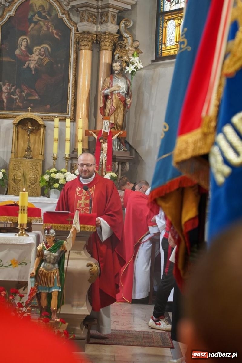 Zdjęcie w galerii na portalu naszraciborz.pl: 100-lecie OSP Gamów. Wręczono odznaczenia i poświęcono tablicę pamiątkową wiadomości z regionu