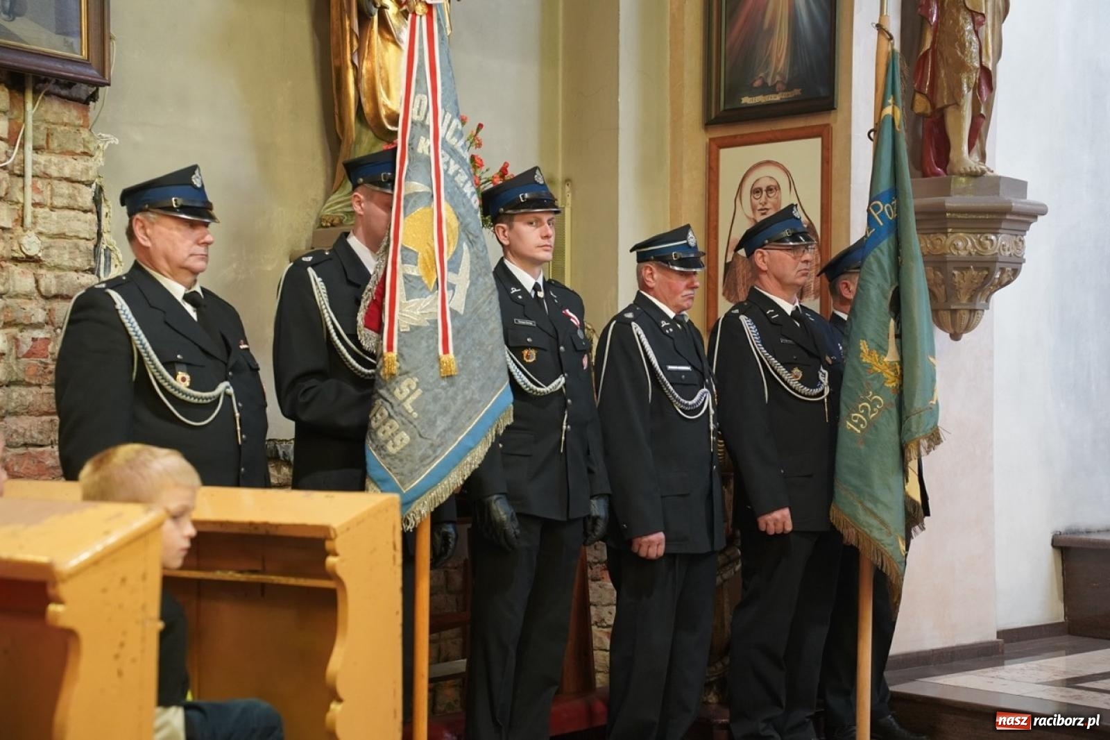 Zdjęcie w galerii na portalu naszraciborz.pl: 100-lecie OSP Gamów. Wręczono odznaczenia i poświęcono tablicę pamiątkową wiadomości z regionu