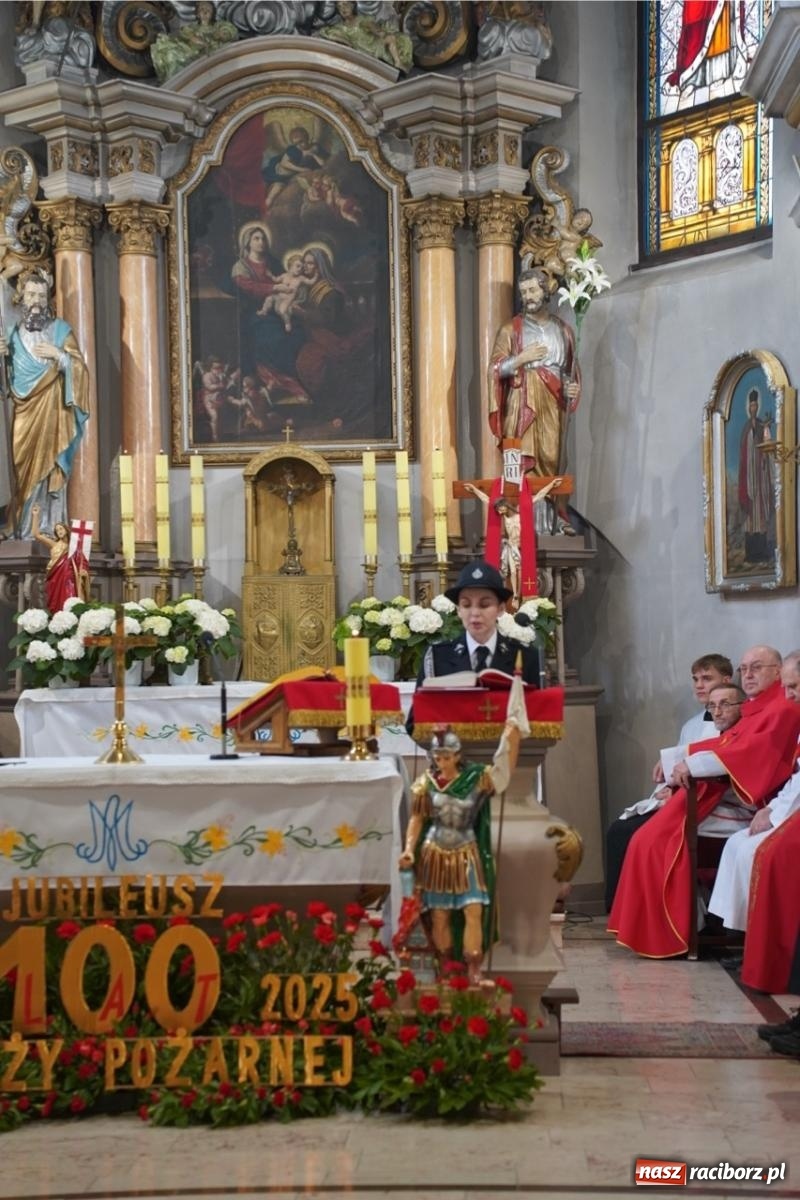 Zdjęcie w galerii na portalu naszraciborz.pl: 100-lecie OSP Gamów. Wręczono odznaczenia i poświęcono tablicę pamiątkową wiadomości z regionu