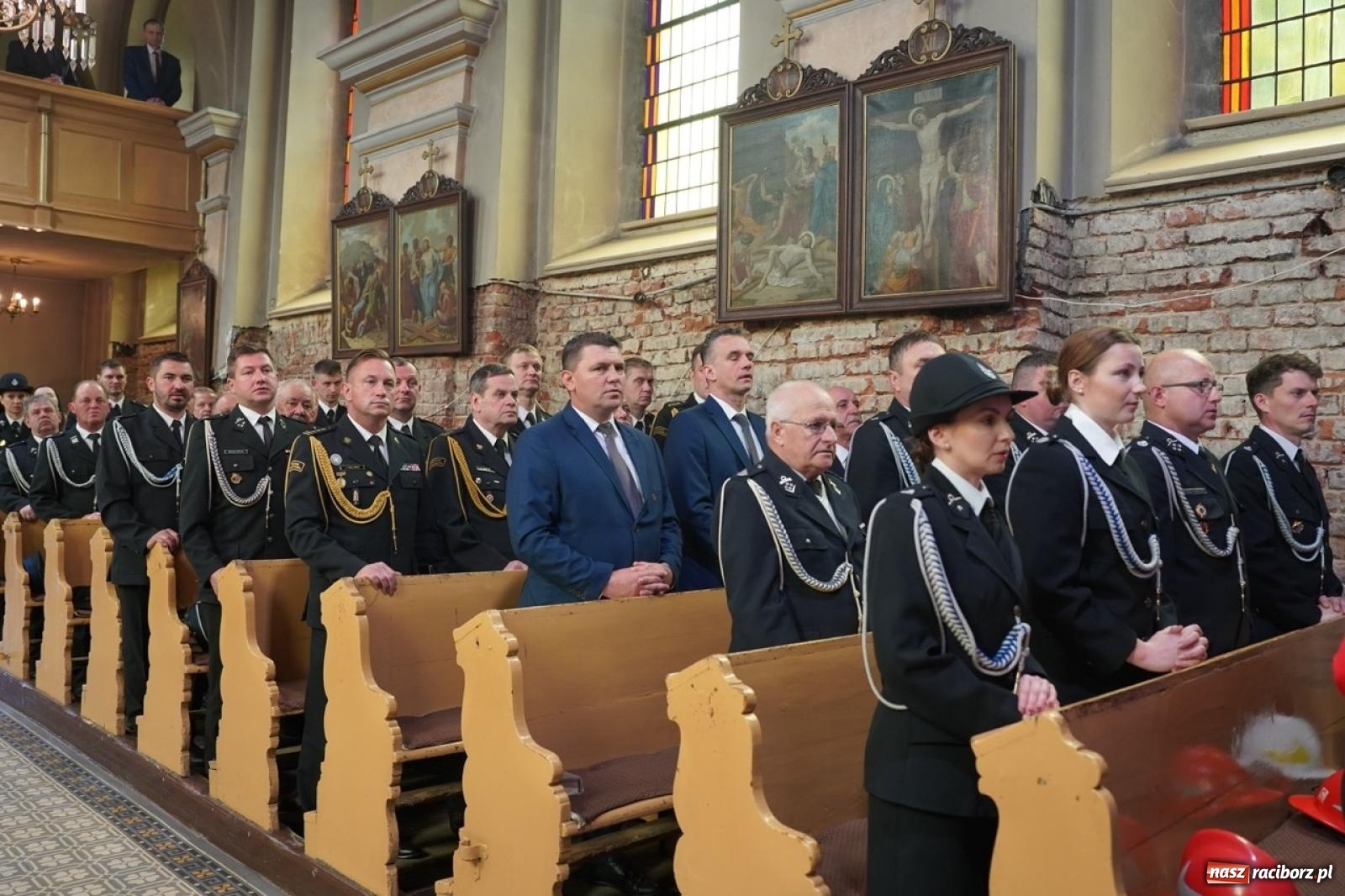 Zdjęcie w galerii na portalu naszraciborz.pl: 100-lecie OSP Gamów. Wręczono odznaczenia i poświęcono tablicę pamiątkową wiadomości z regionu