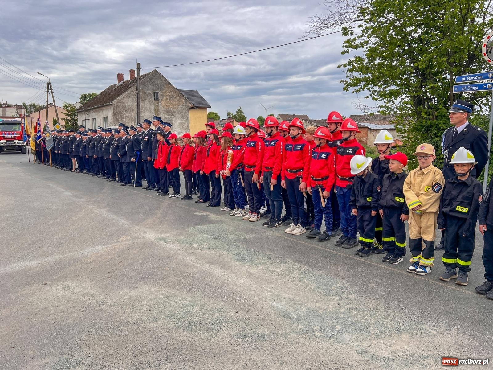 Zdjęcie w galerii na portalu naszraciborz.pl: 100-lecie OSP Gamów. Wręczono odznaczenia i poświęcono tablicę pamiątkową wiadomości z regionu