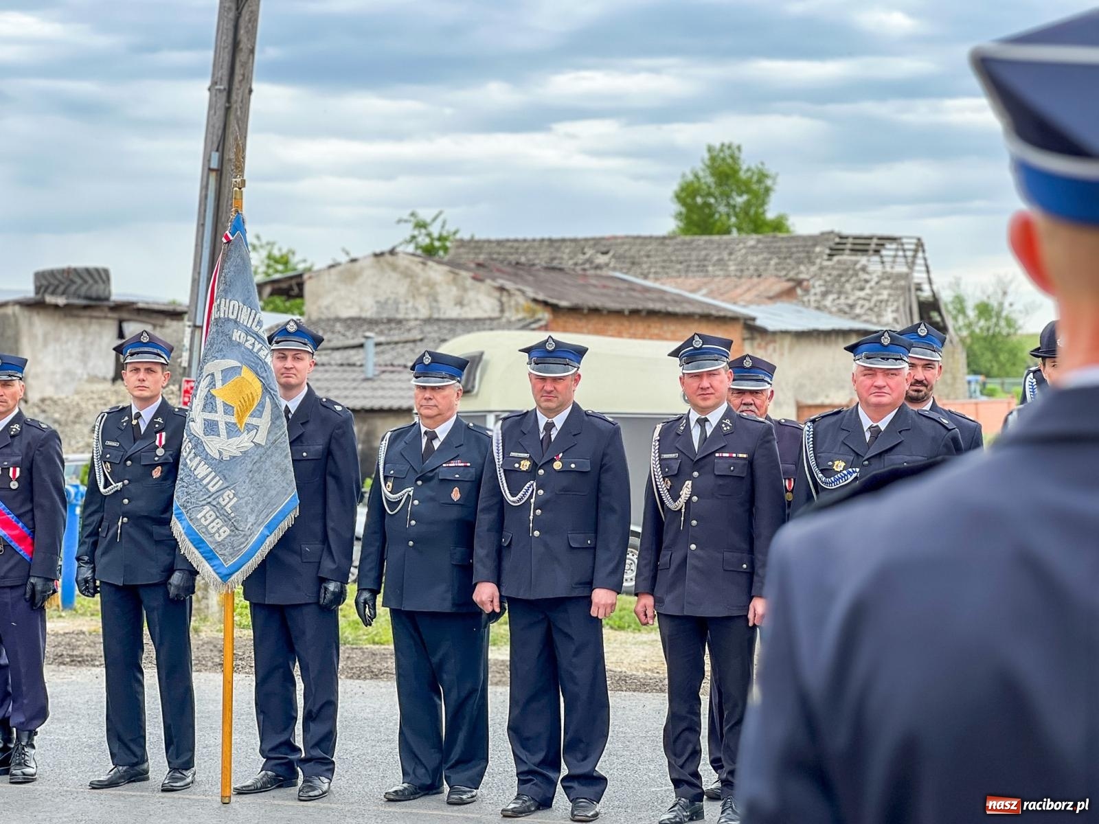 Zdjęcie w galerii na portalu naszraciborz.pl: 100-lecie OSP Gamów. Wręczono odznaczenia i poświęcono tablicę pamiątkową wiadomości z regionu