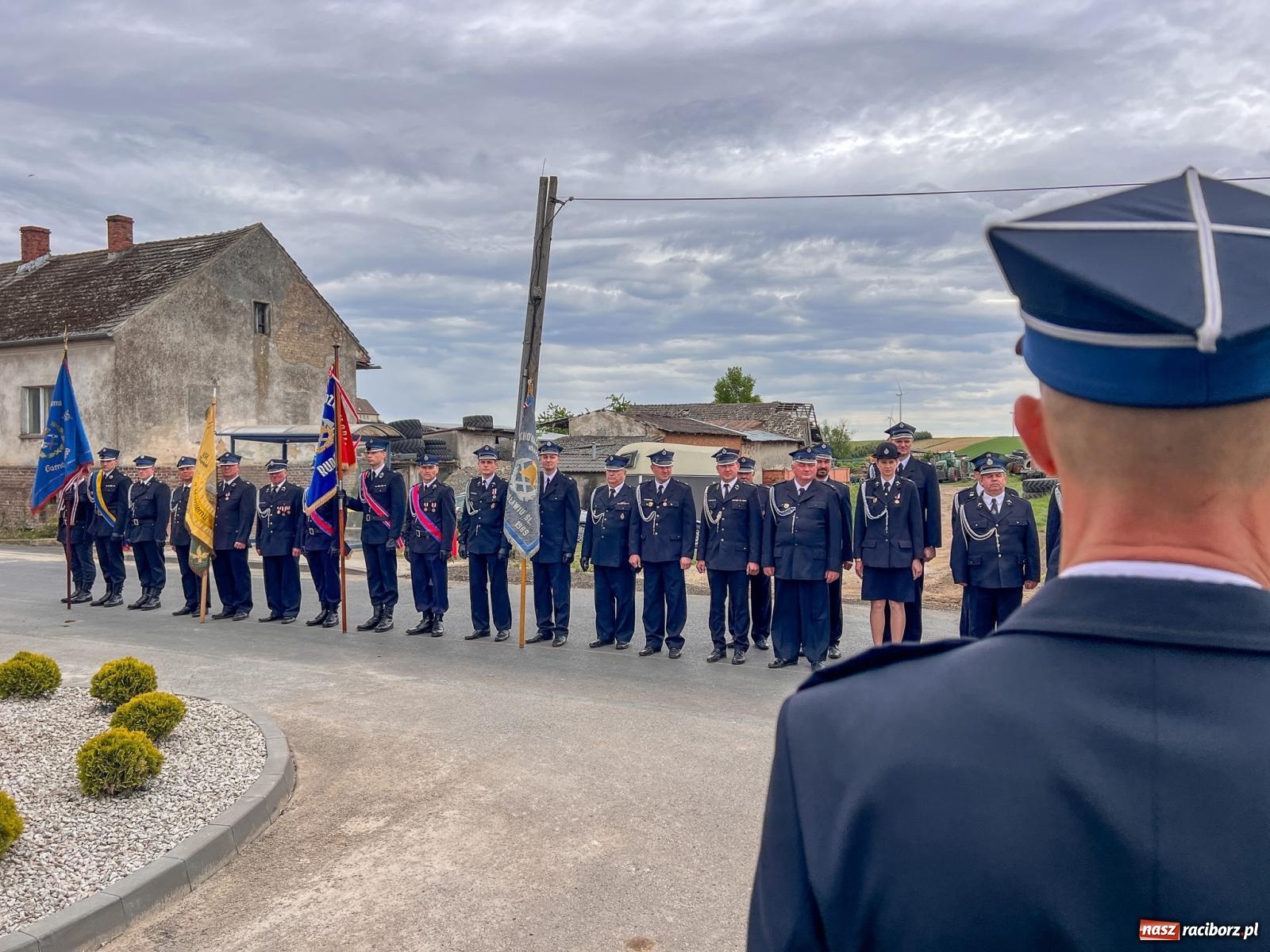 Zdjęcie w galerii na portalu naszraciborz.pl: 100-lecie OSP Gamów. Wręczono odznaczenia i poświęcono tablicę pamiątkową wiadomości z regionu